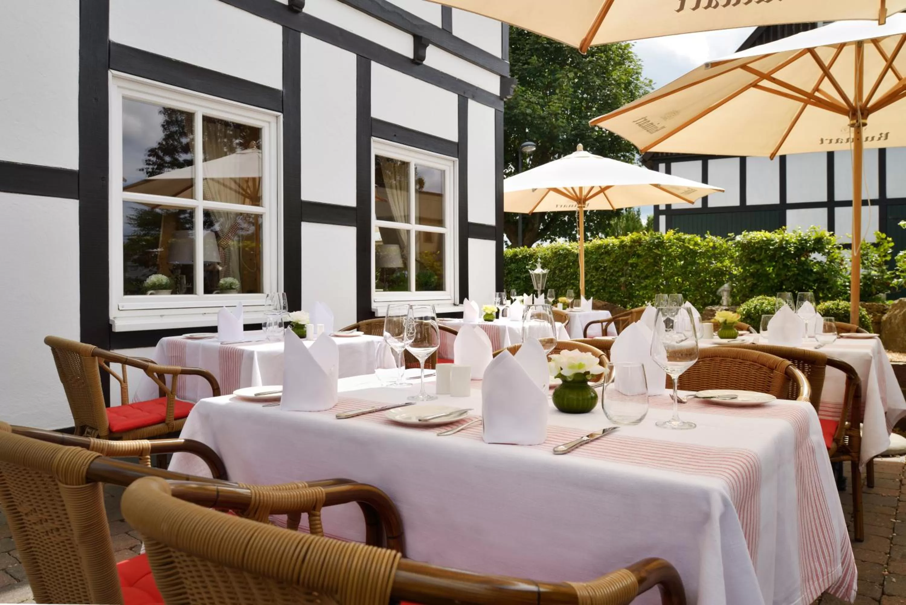 Balcony/Terrace, Restaurant/Places to Eat in Romantik Hotel Knippschild