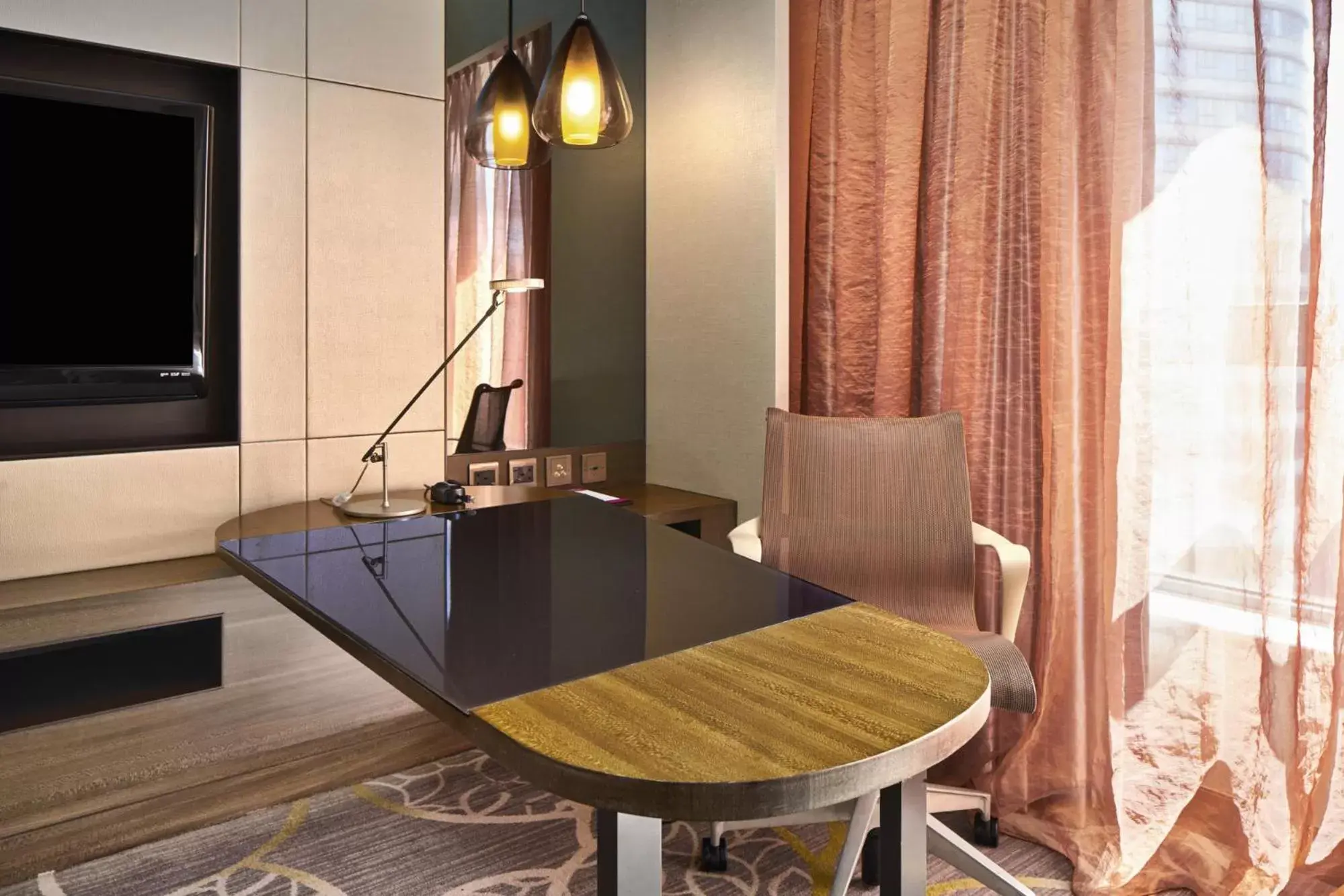 Premium King Room with City View - High Floor in Crowne Plaza Hong Kong Kowloon East by IHG Premium King Room with City View - High Floor in Crowne Plaza Hong Kong Kowloon East by IHG