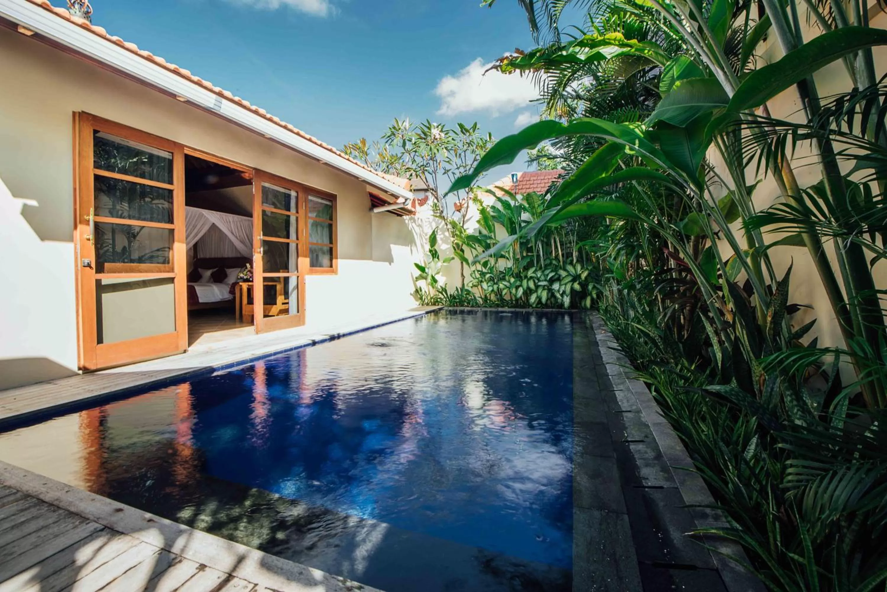 Swimming pool in Kuta Puri Bungalows, Villas and Resort