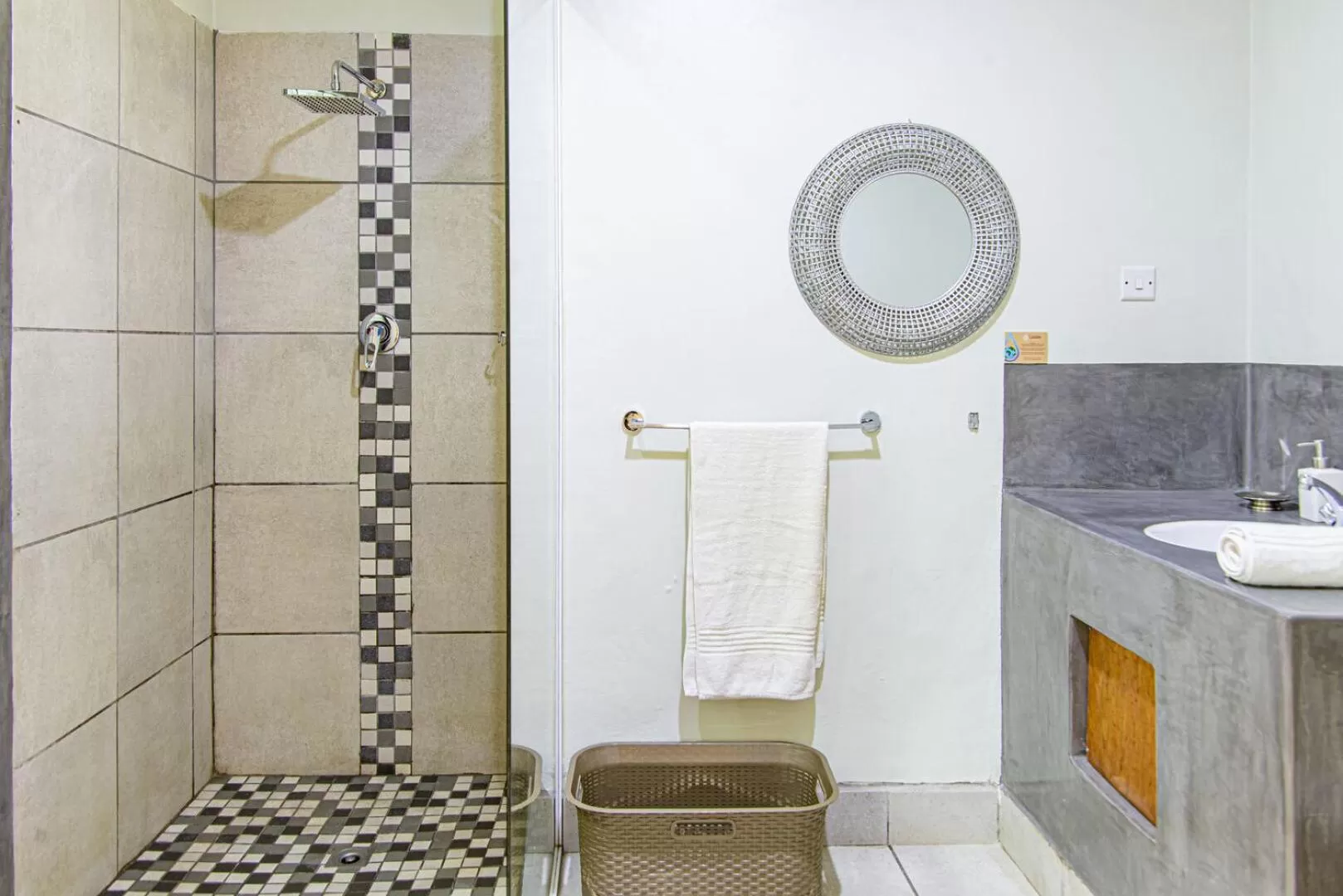 Bathroom in The Leslie - Bed & Breakfast
