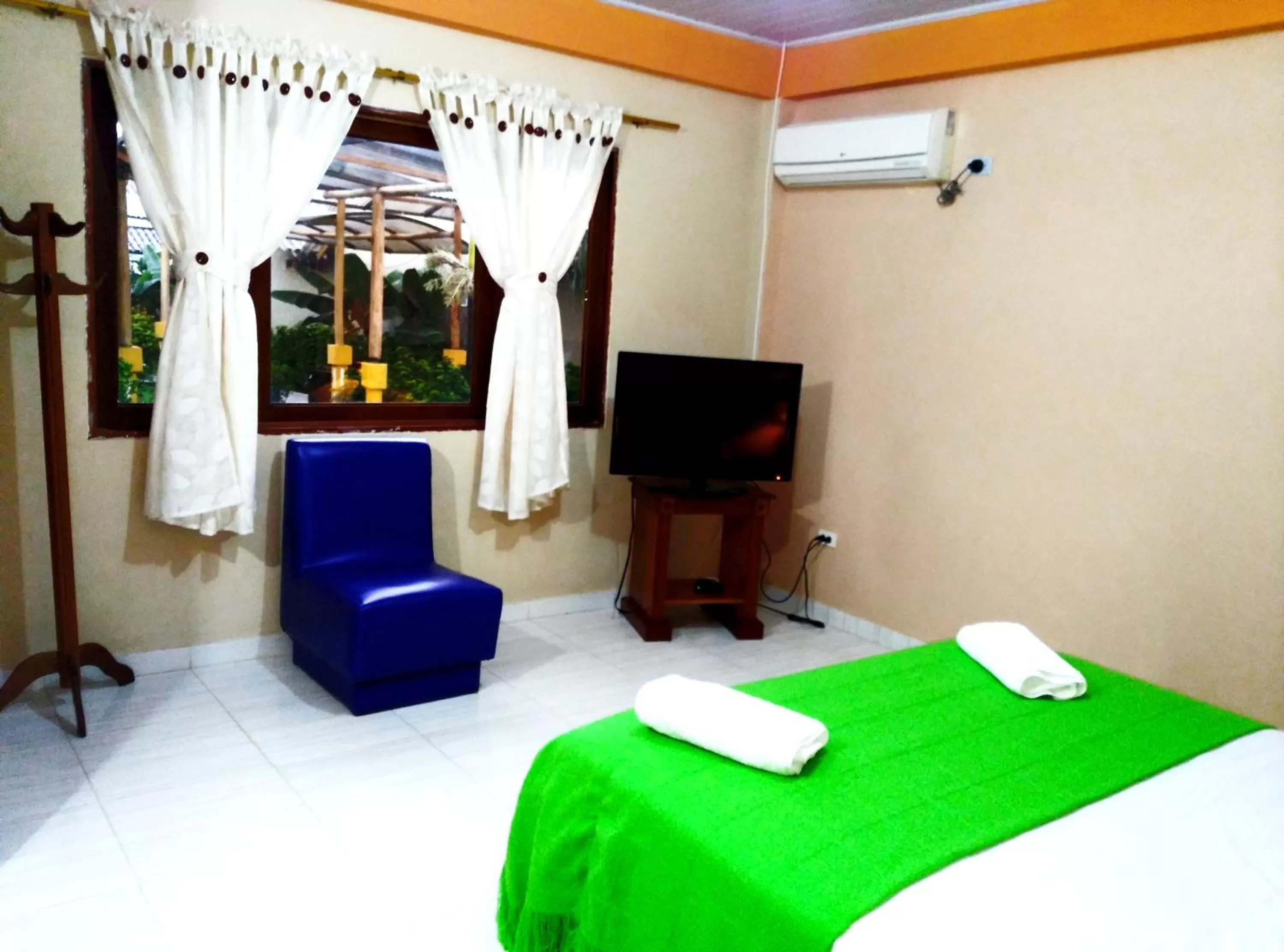 Decorative detail, TV/Entertainment Center in Cabañas Yakuruna