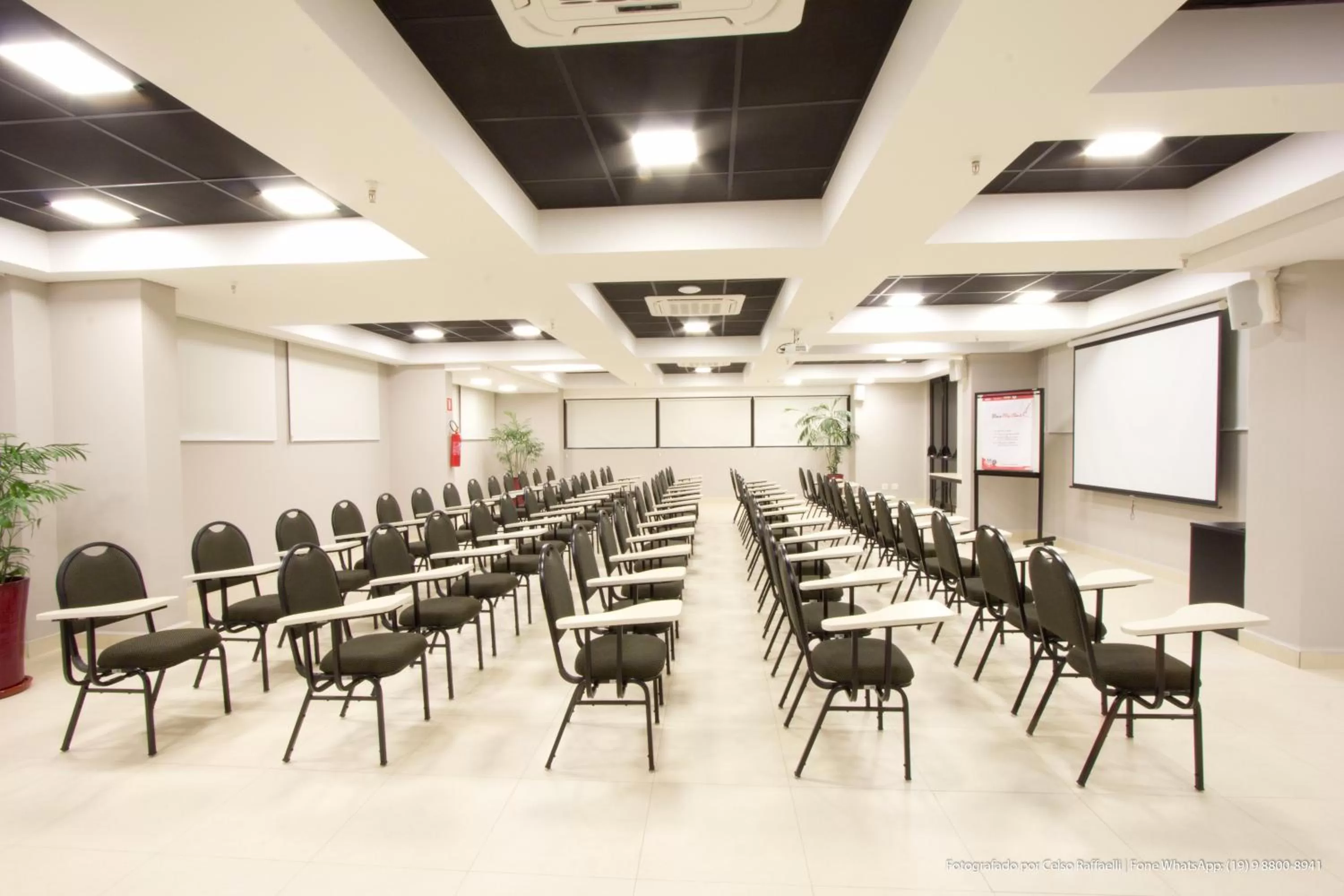 Meeting/conference room in Occitano Apart Hotel