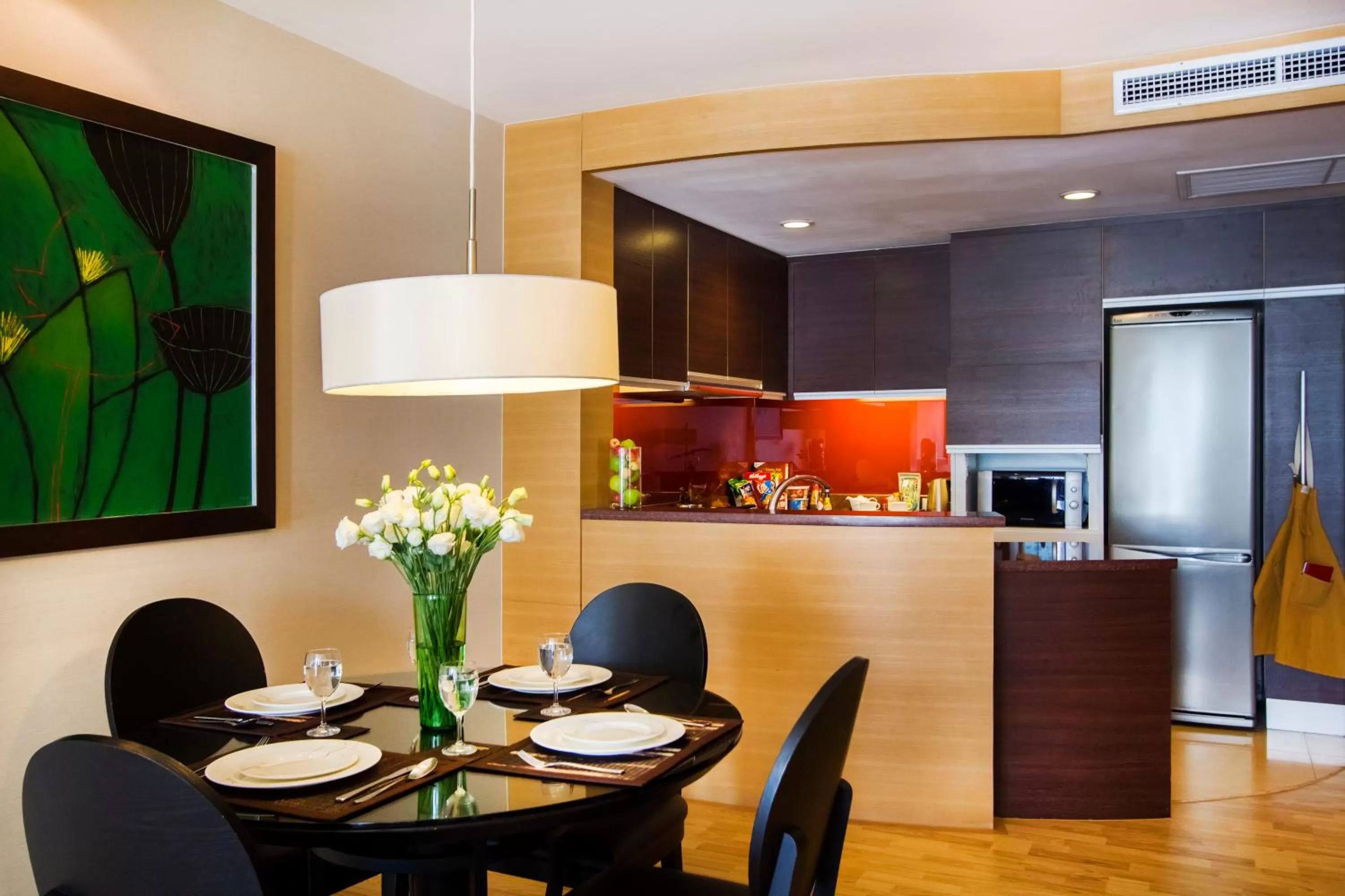 Kitchen or kitchenette in Urbana Sathorn Hotel, Bangkok