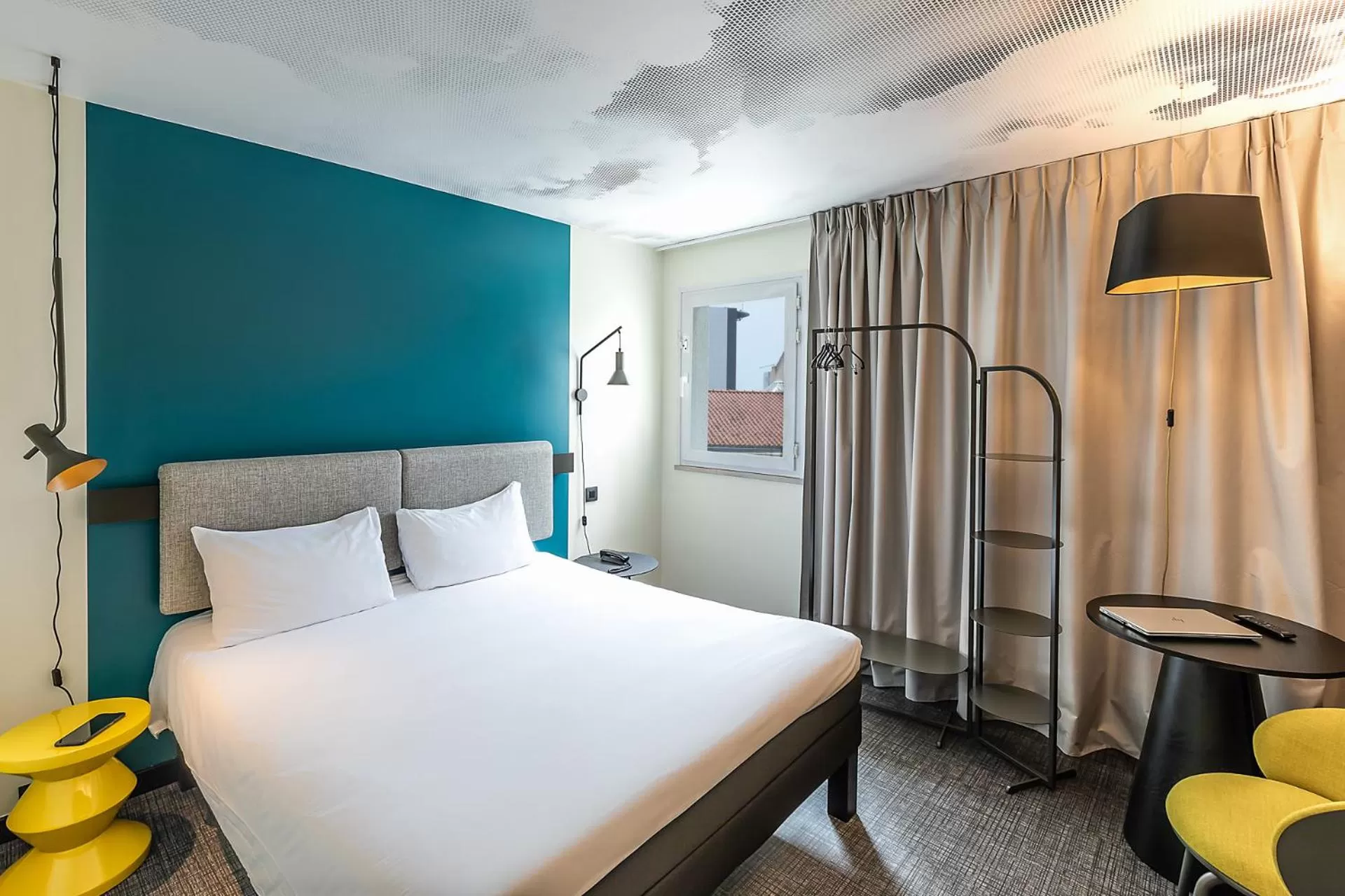 Photo of the whole room, Bed in Hotel ibis Lisboa Saldanha