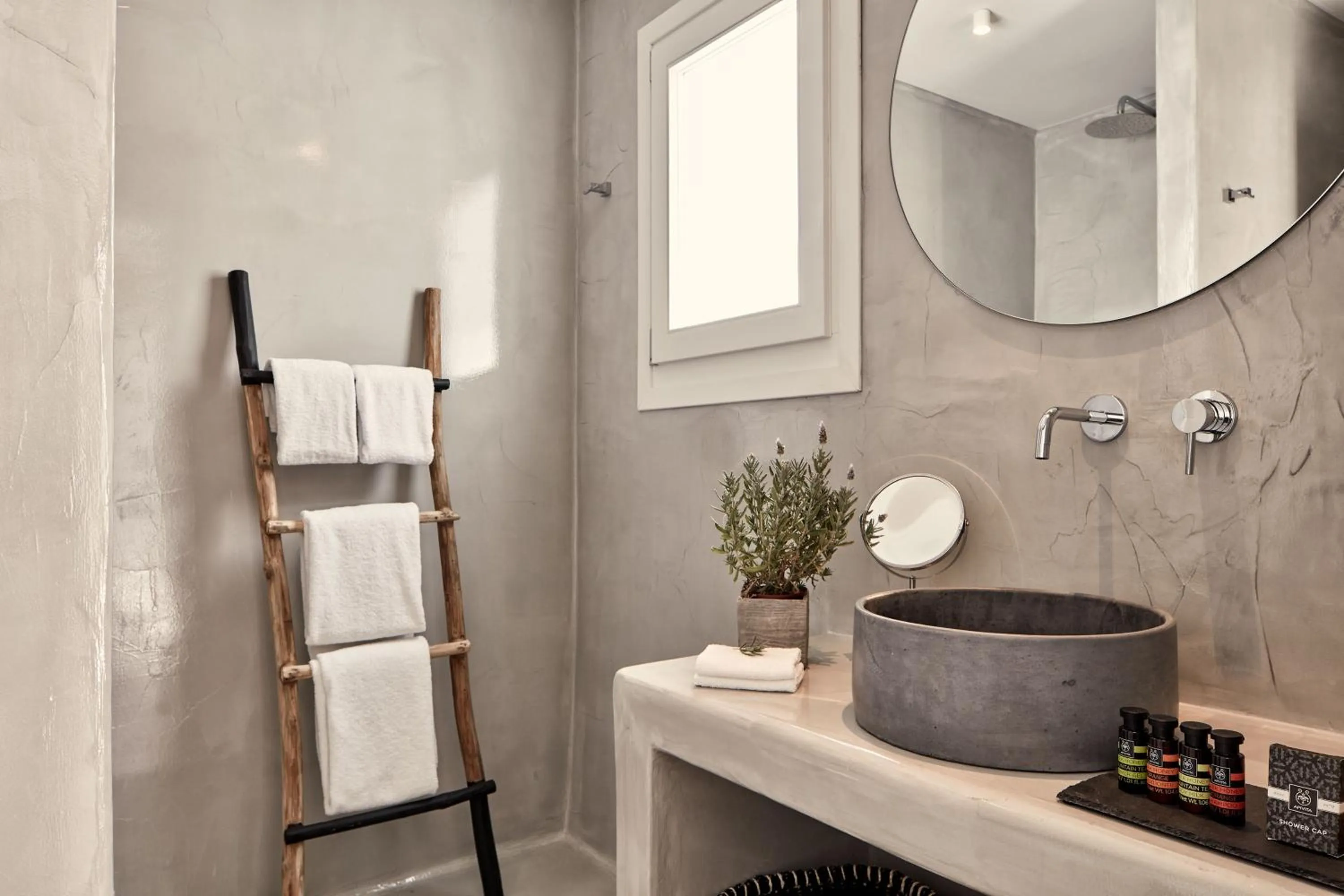 Shower in Boho Private Luxury Suites