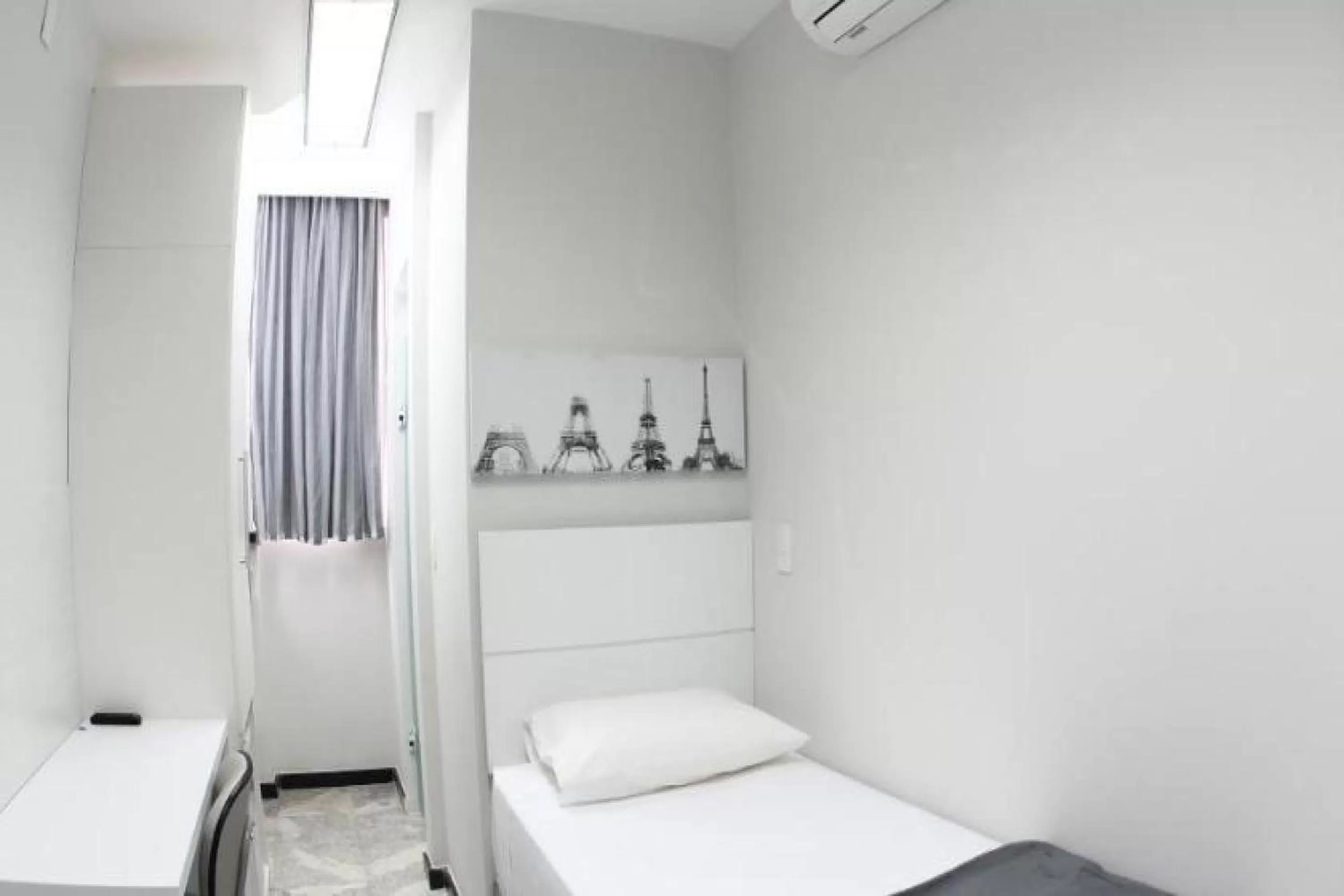 Bedroom, Bed in Compacto Hotel Alphaville Campinas