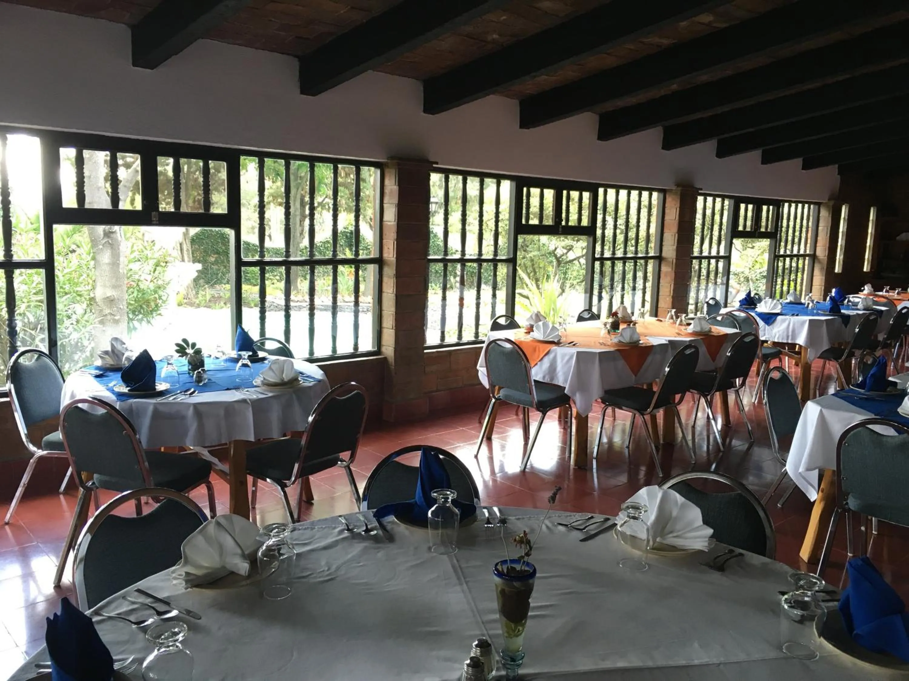 Restaurant/Places to Eat in Rancho Hotel Atascadero