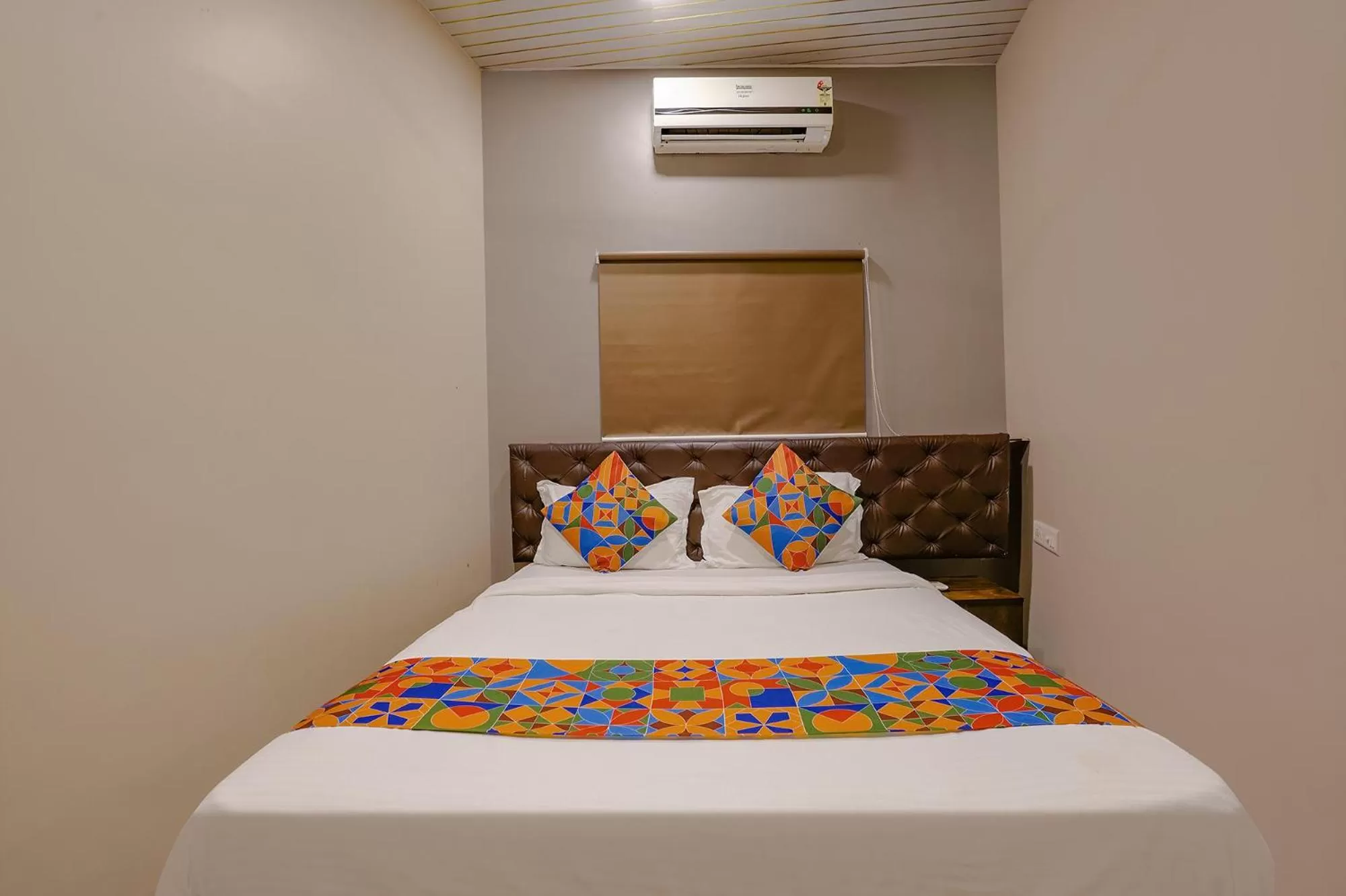 Bed in FabExpress Comfort stay - Nr Mumbai International Airport
