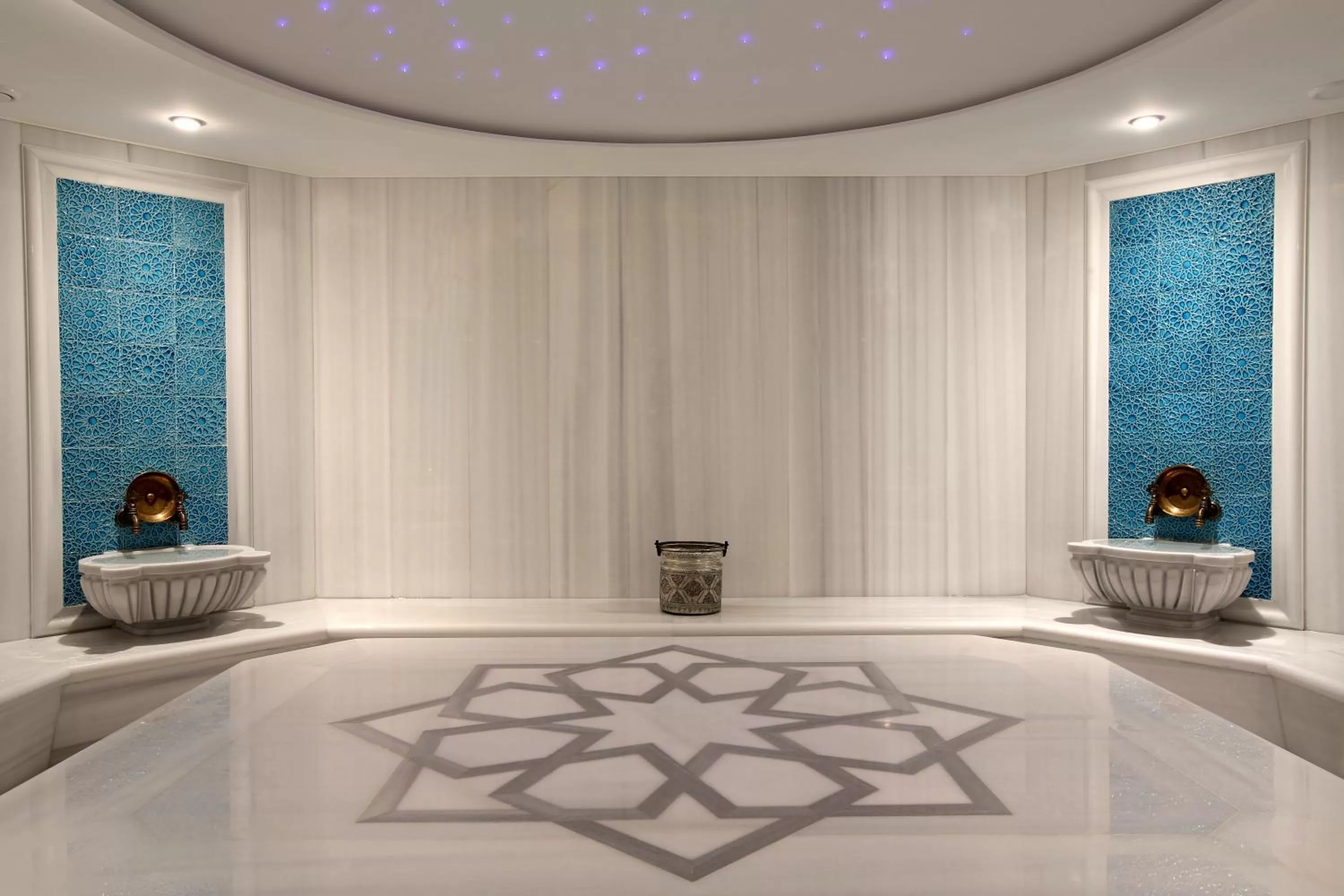 Public Bath in Miracle Istanbul Asia Airport Hotel & Spa