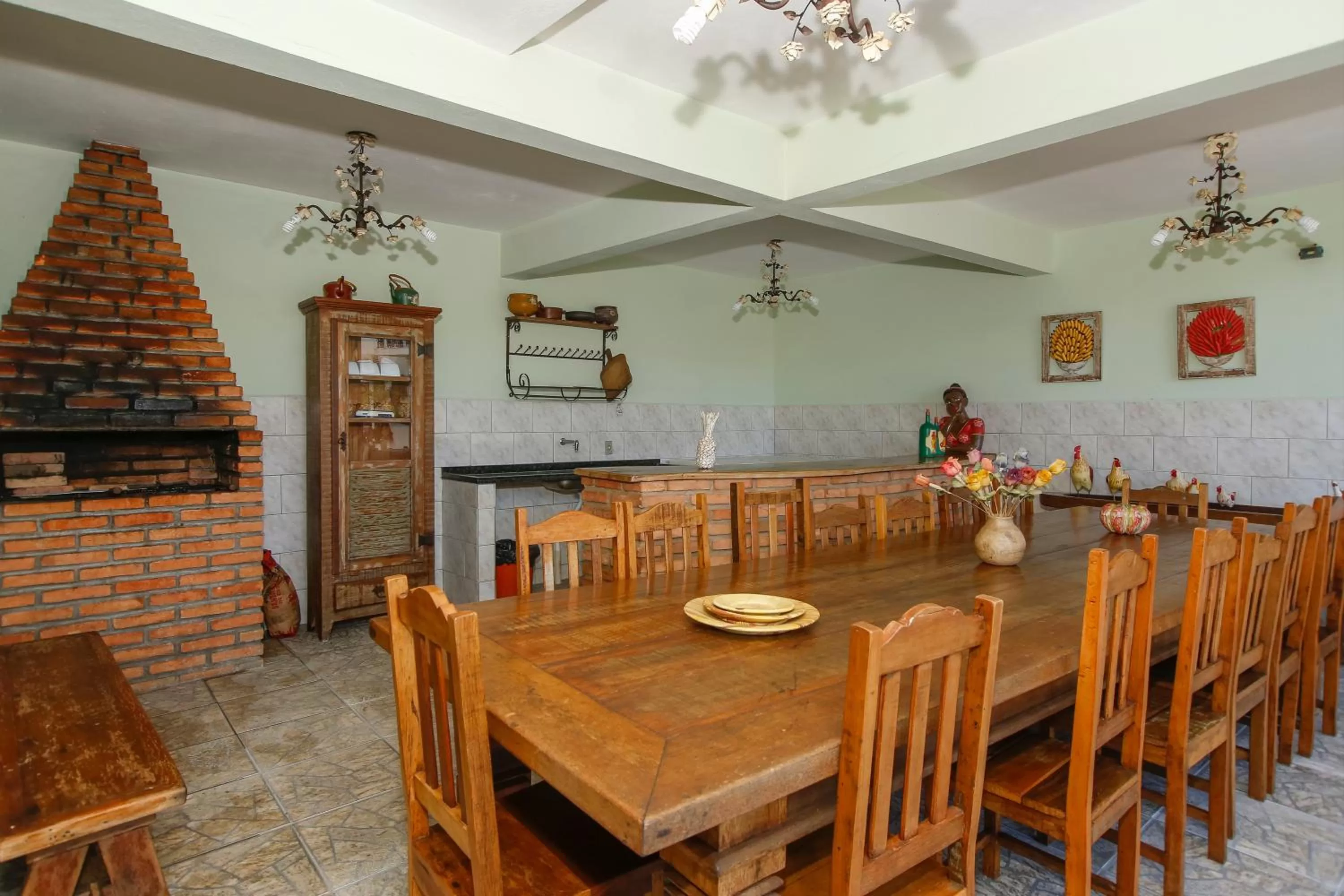 BBQ facilities, Restaurant/Places to Eat in Pousada Neuza Barbosa