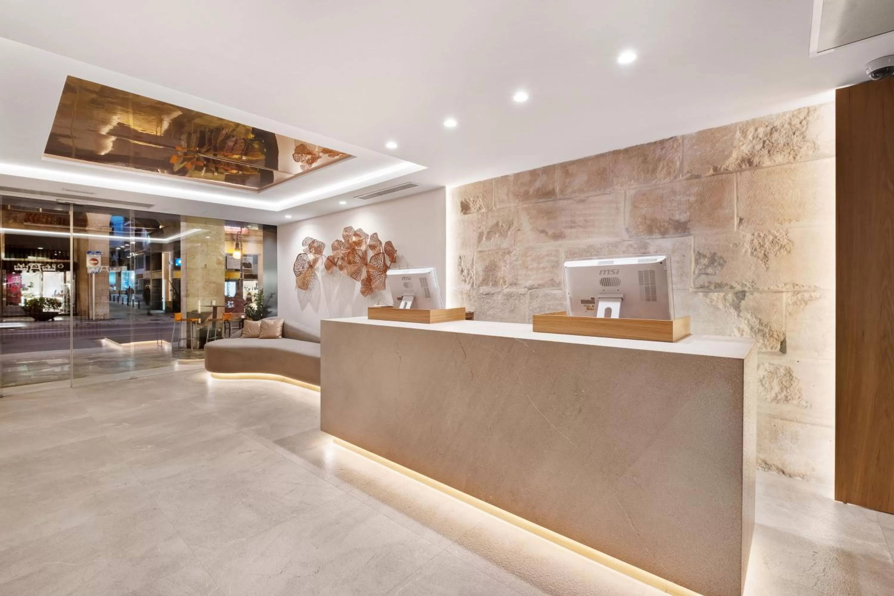 Lobby or reception in Hotel Almudaina