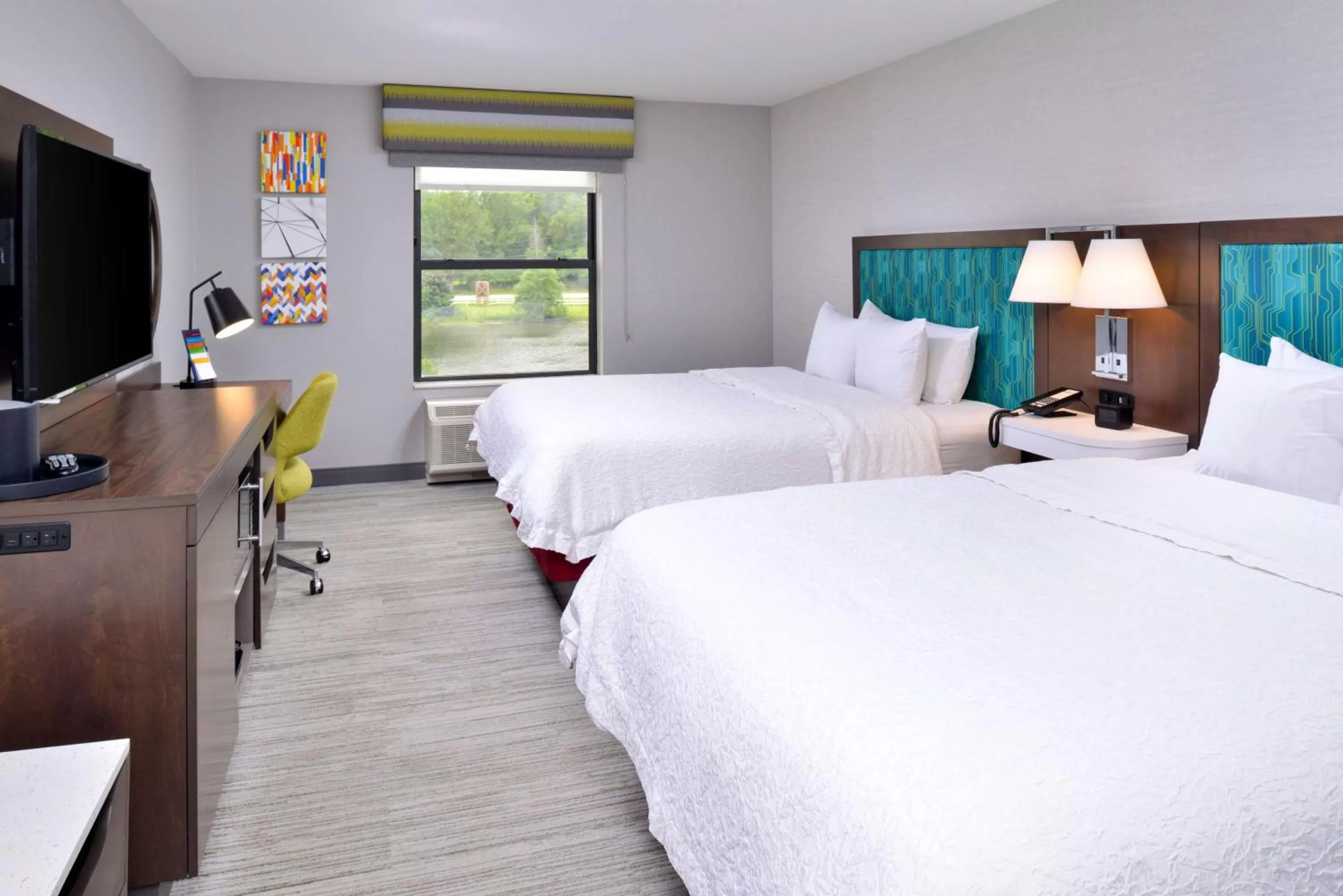 Bedroom, Bed in Hampton Inn LaPorte