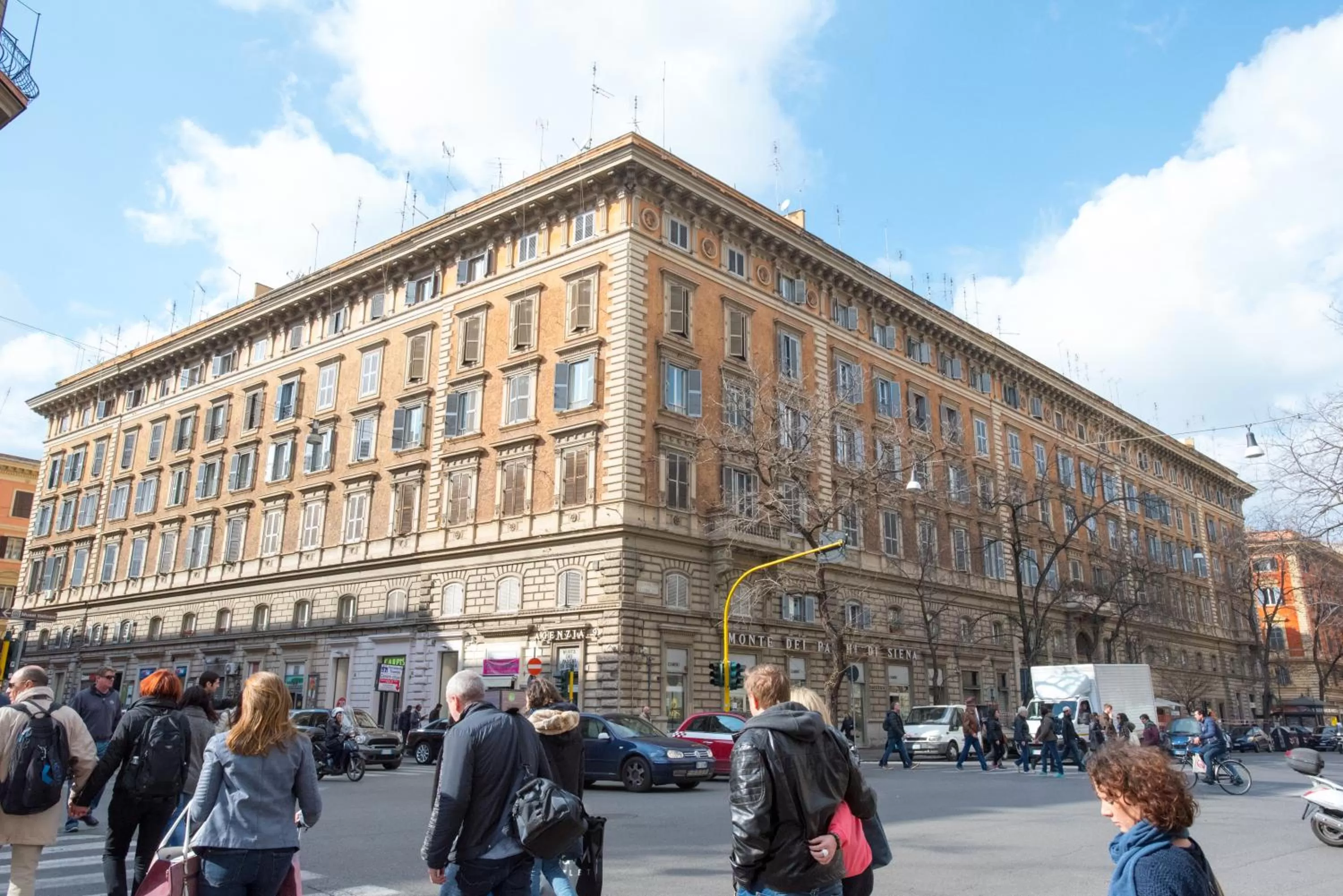 Property building in Quo Vadis Roma 2