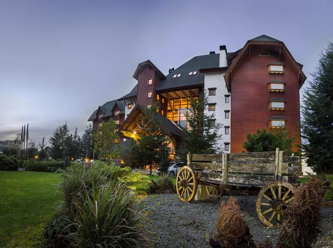 Facade/entrance, Property Building in Hotel Cumbres Puerto Varas