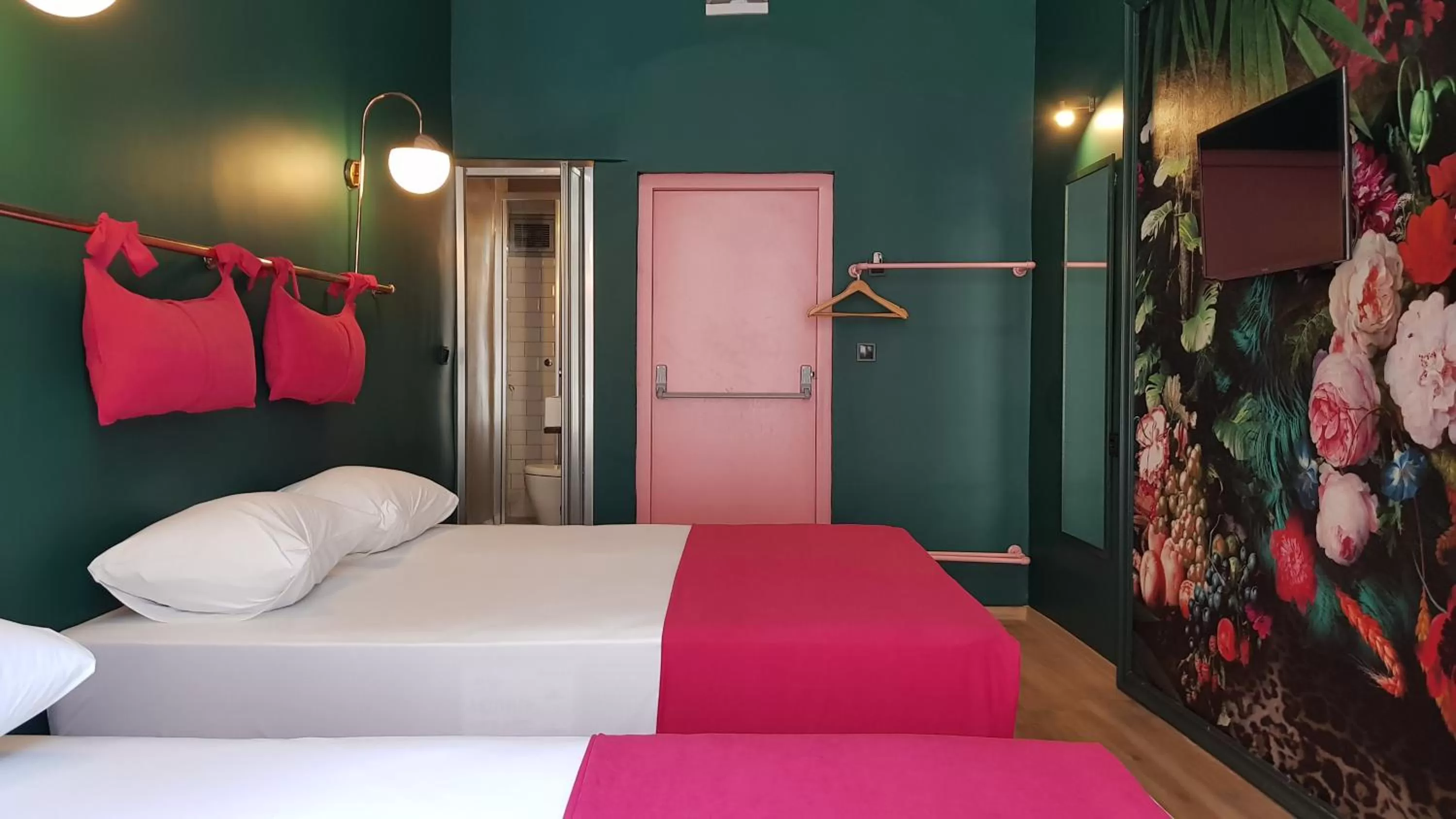 Bed in Casa Rosa Suites