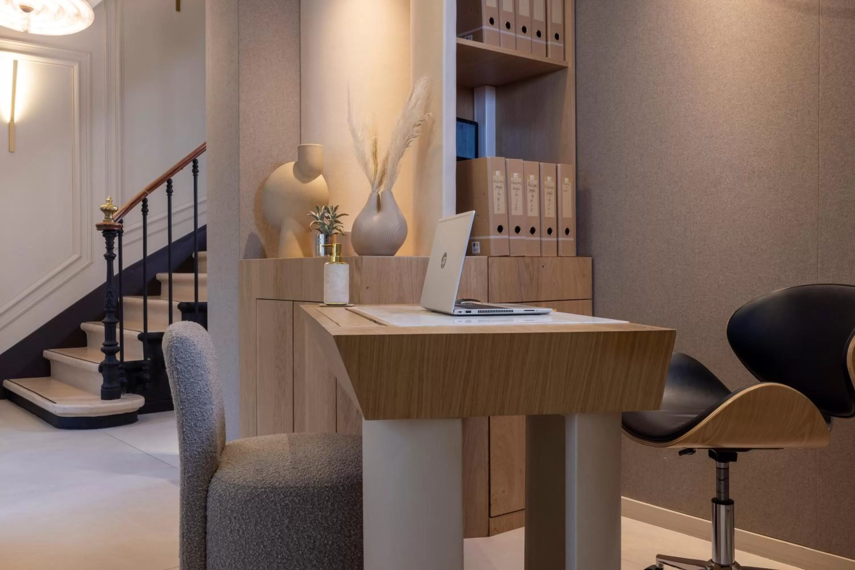 Lobby or reception in Hôtel Beige