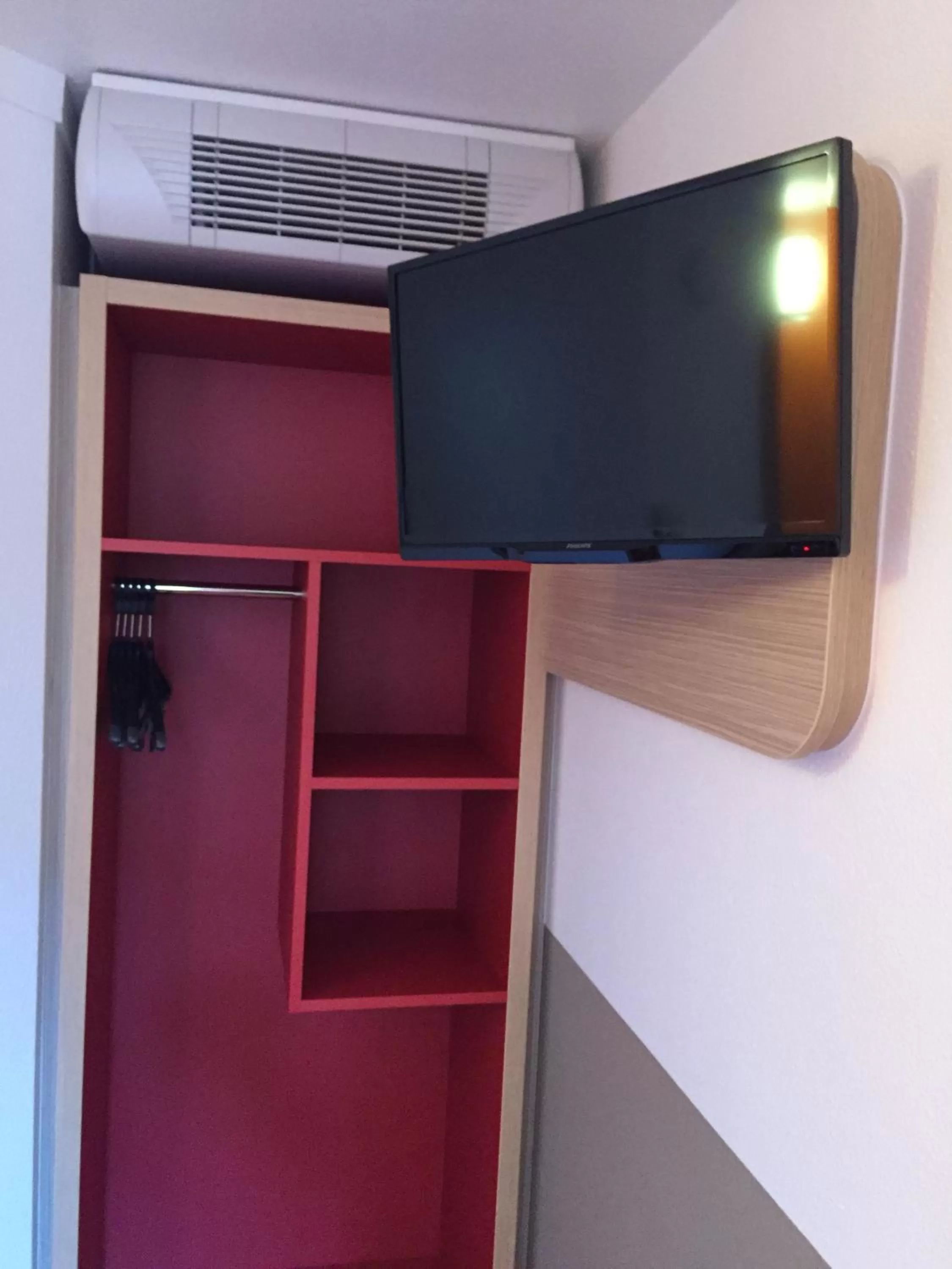 Photo of the whole room in Premiere Classe Montpellier Ouest - St Jean De Vedas