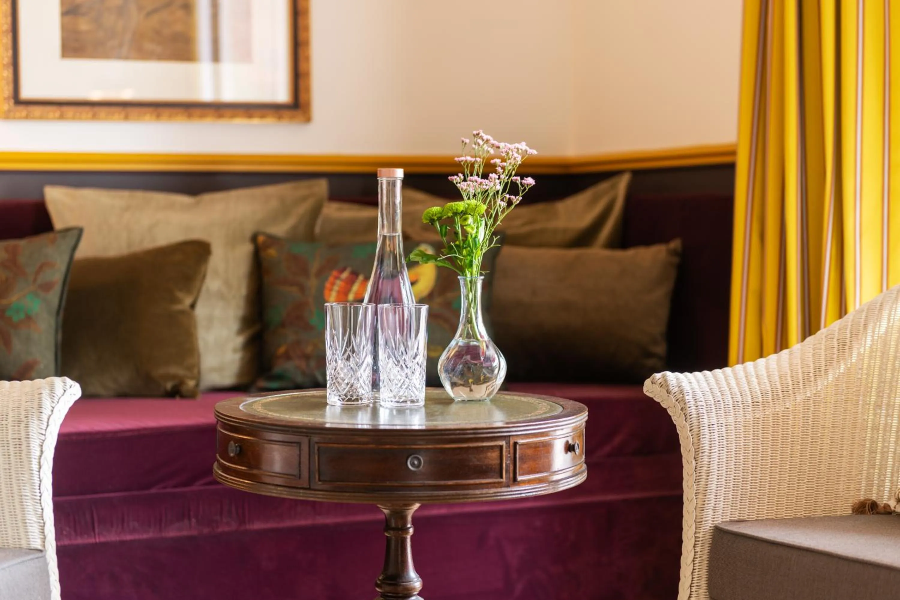 Living room in Hôtel Le Saint Christophe
