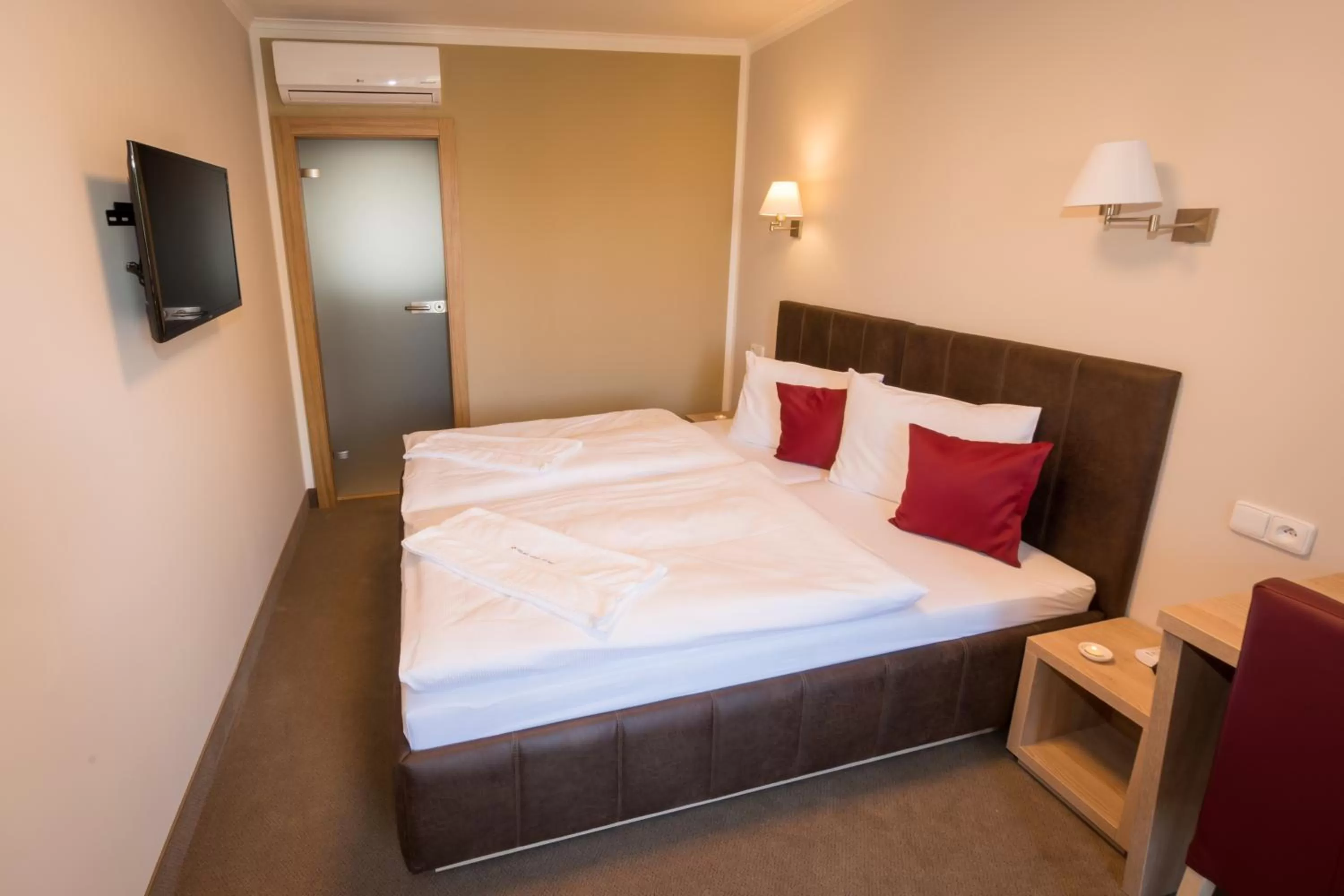 Bedroom, Bed in Relax Hotel Stork