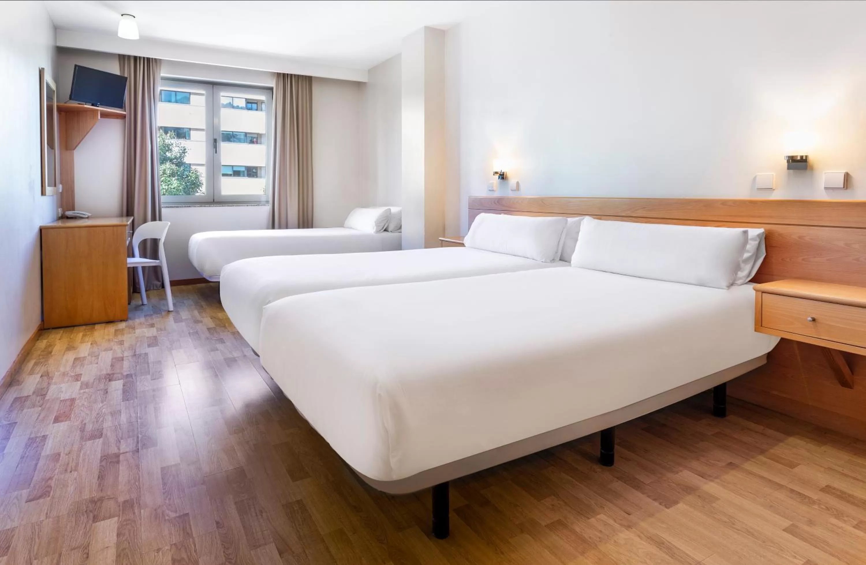 Bed in B&B HOTEL Braga Lamacaes