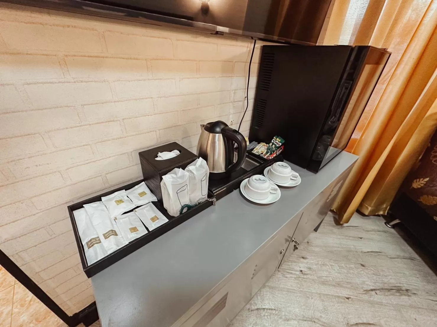 Coffee/tea facilities in Hotel De Khuvieng