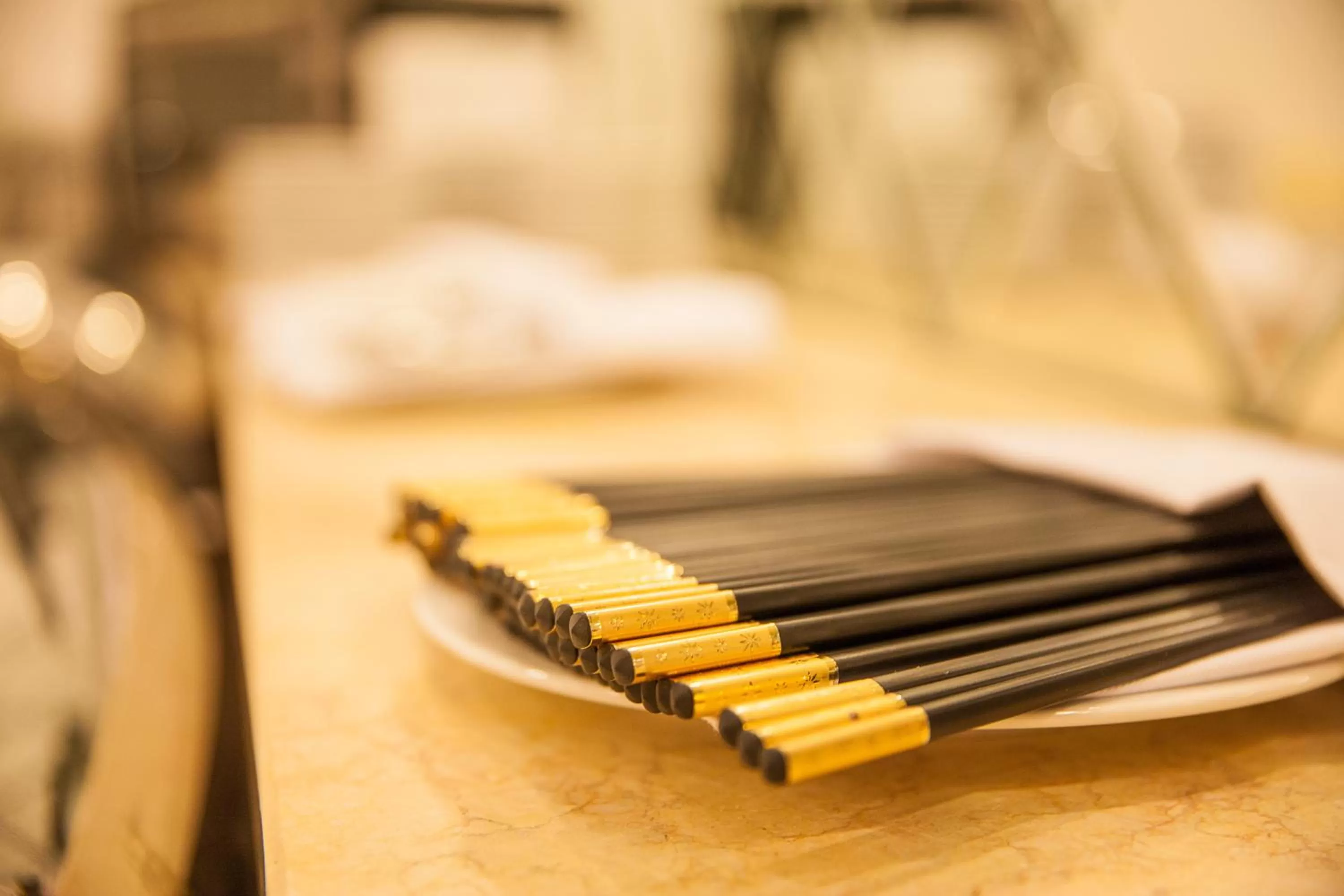 Restaurant/places to eat in La Palm Hotel