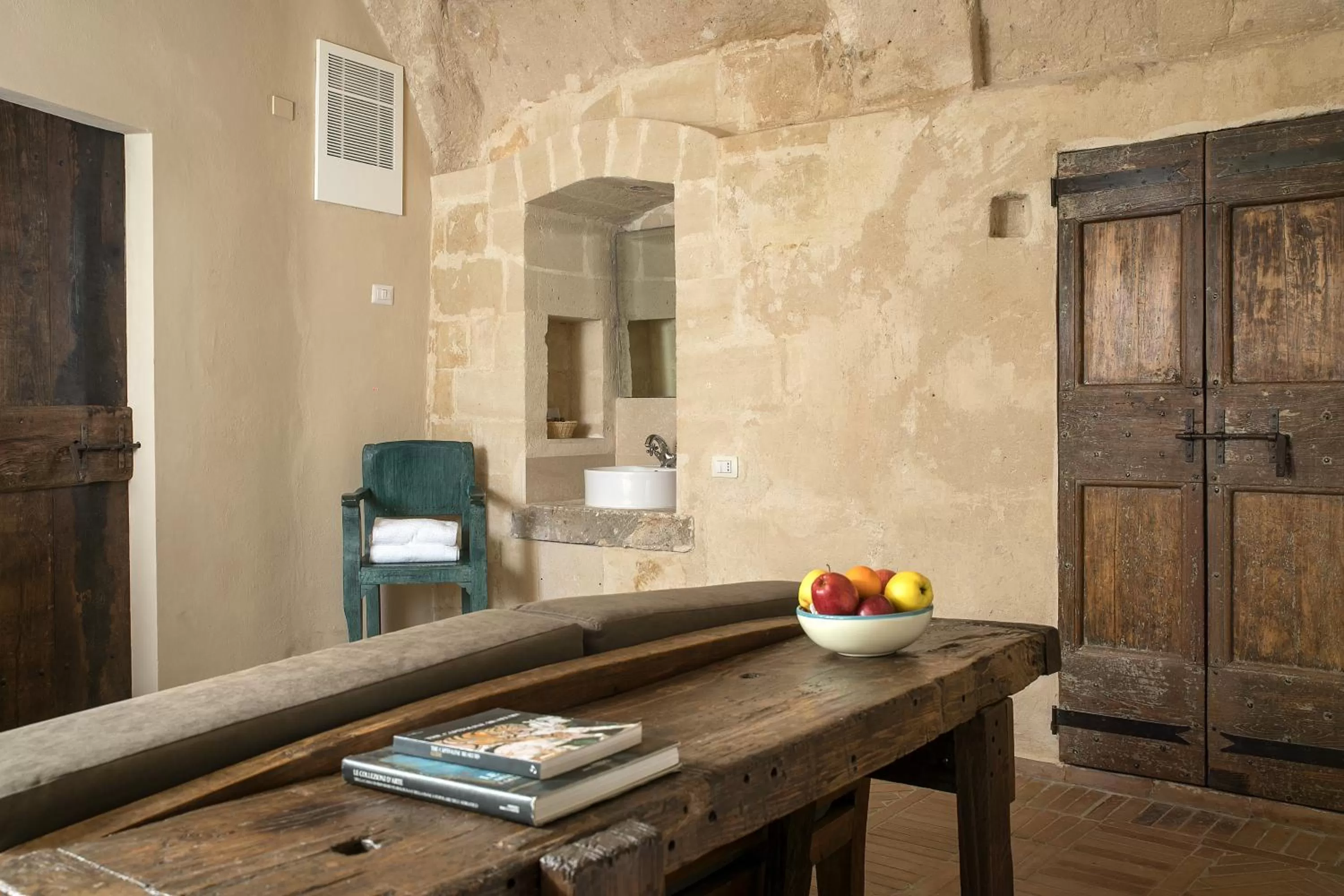 Decorative detail in Locanda Di San Martino Hotel & Thermae Romanae