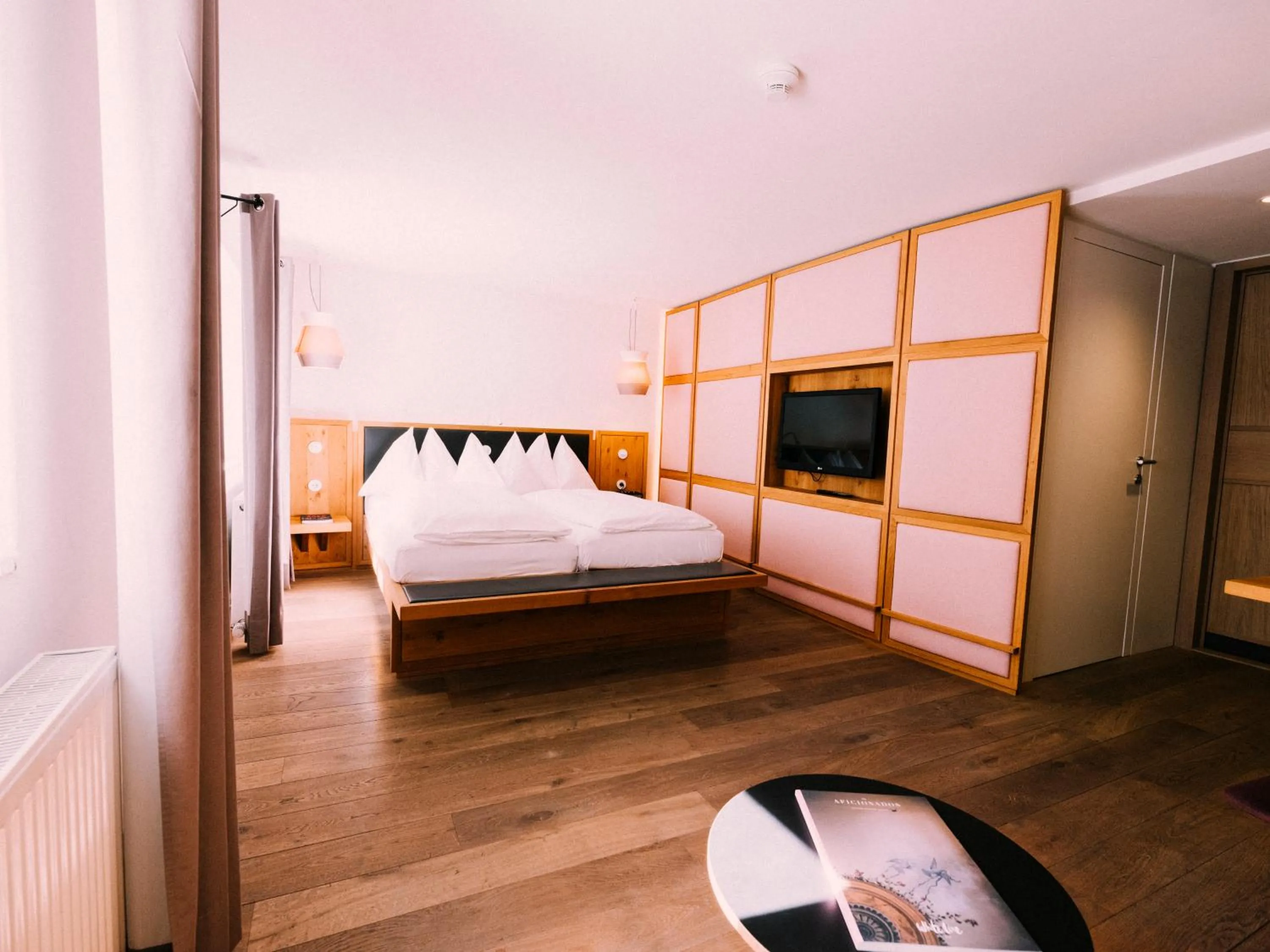 Bed in artHotel Blaue Gans