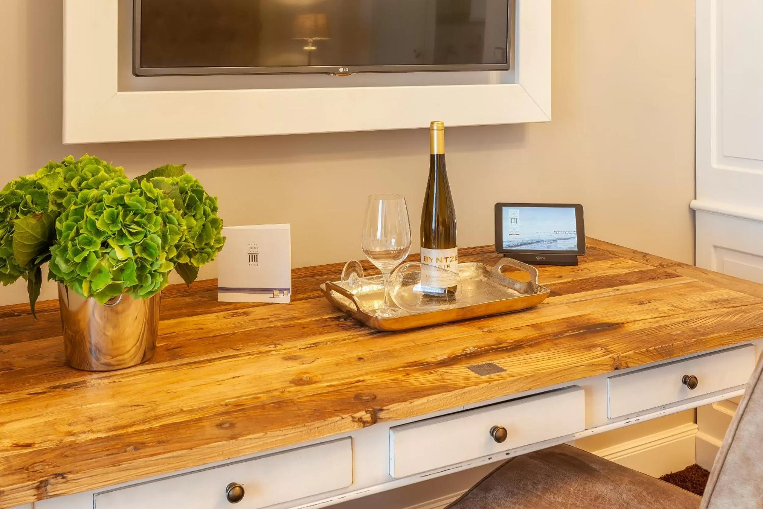 TV and multimedia in Hotel Vier Jahreszeiten Binz