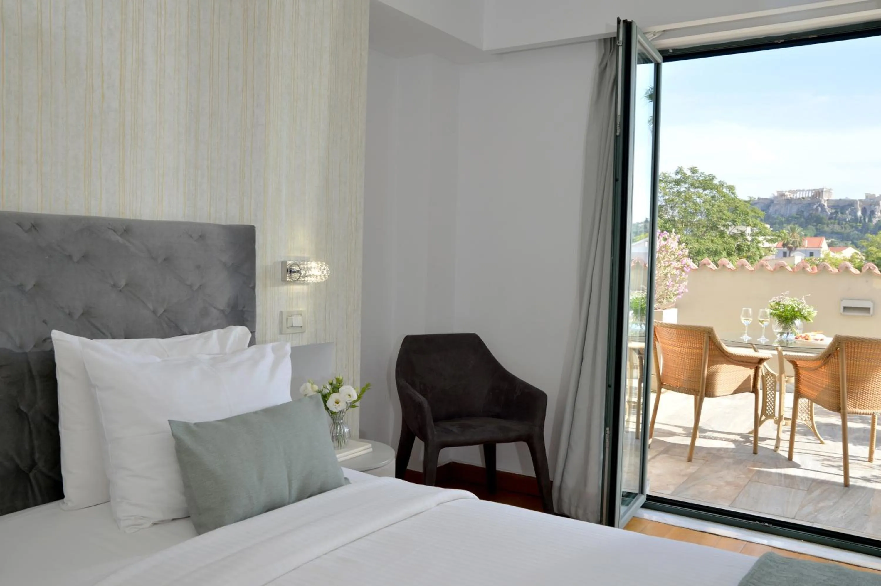 Bed in Athenaeum Eridanus Luxury Hotel