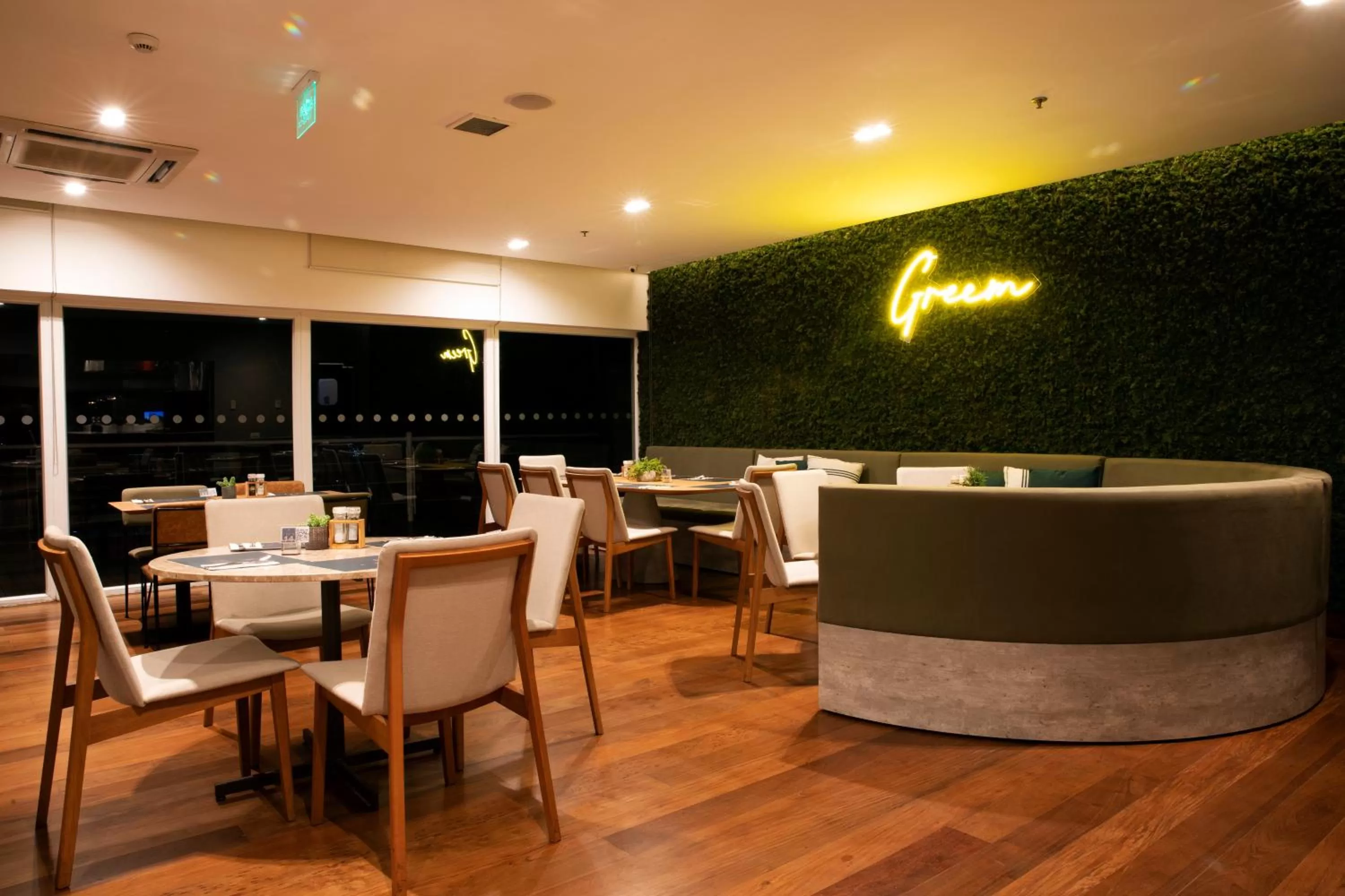 Restaurant/places to eat in Novotel Sao Paulo Morumbi