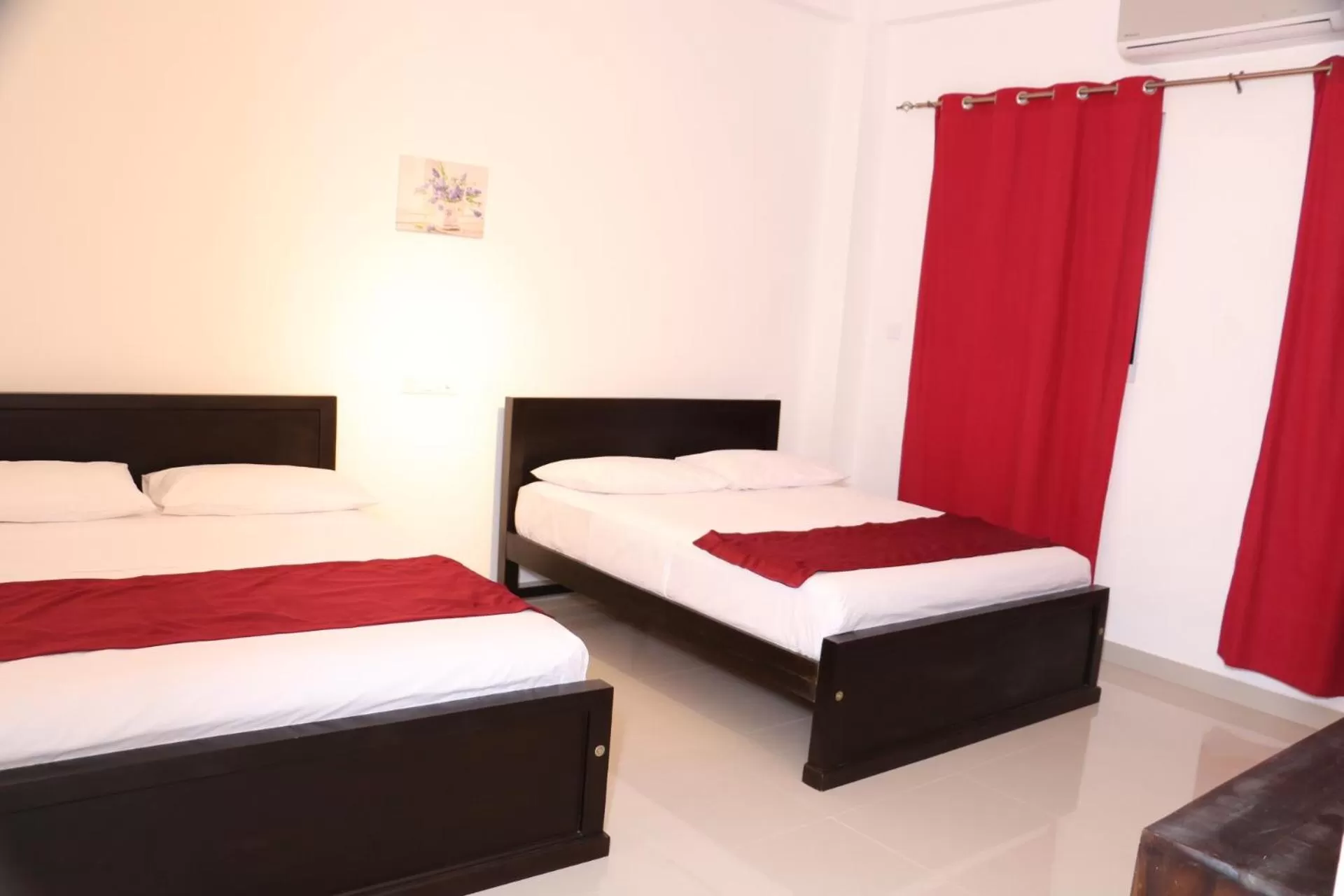 Bed in Kandy Rivers Edge Nature Resort