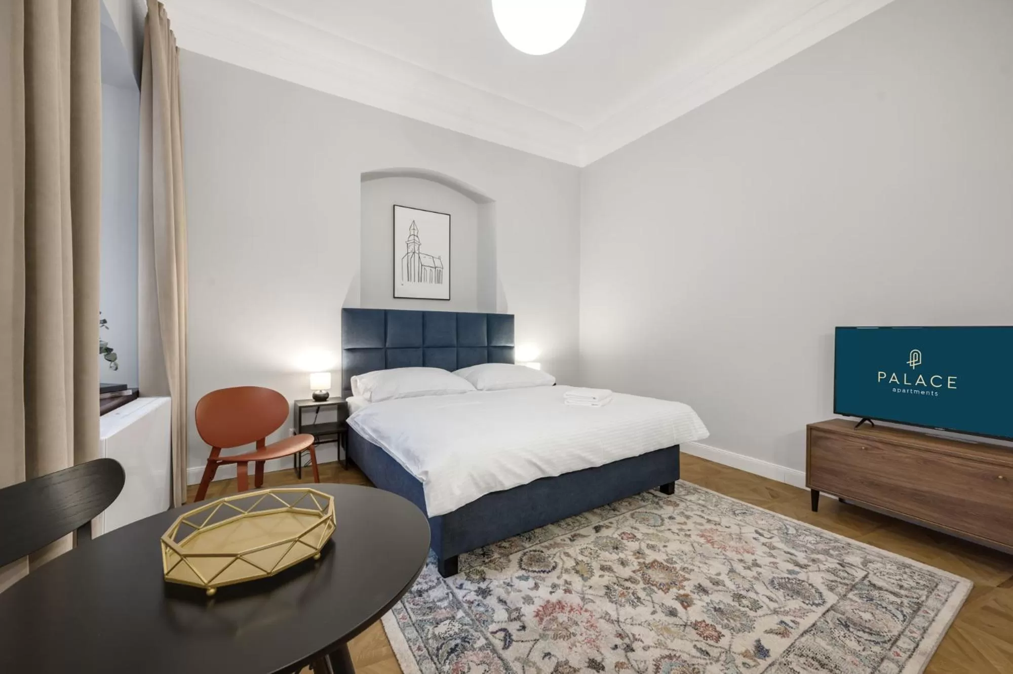 Bedroom, Bed in Palace Apartments