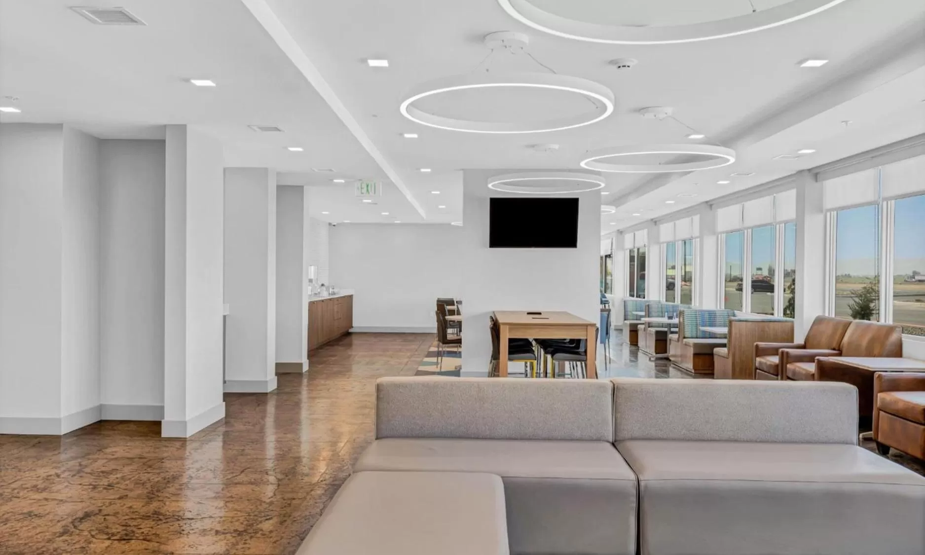 Lobby or reception in Holiday Inn Express & Suites George - Quincy South by IHG