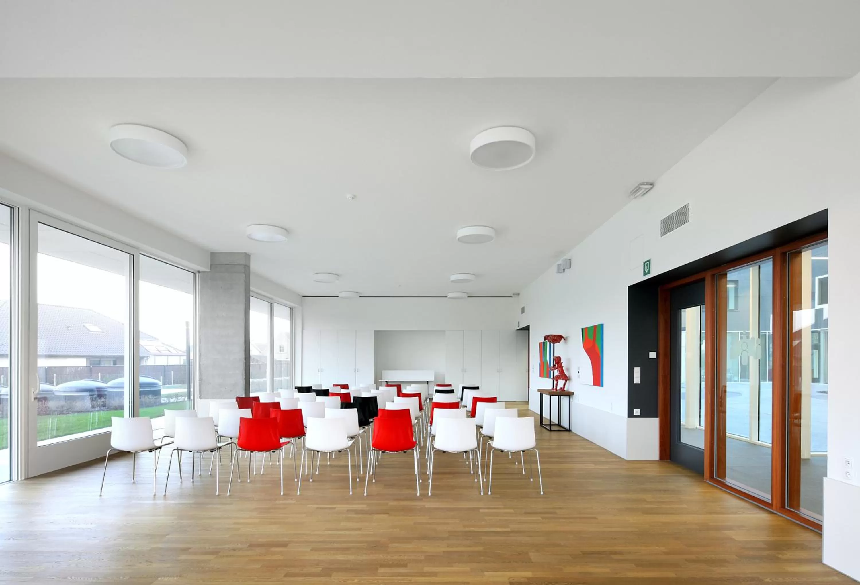 Business facilities in Hotel Middelpunt - Gratis Parking - Ontbijt inbegrepen! Nieuwjaarsbrunch 01 januari, op 31 december restaurant gesloten