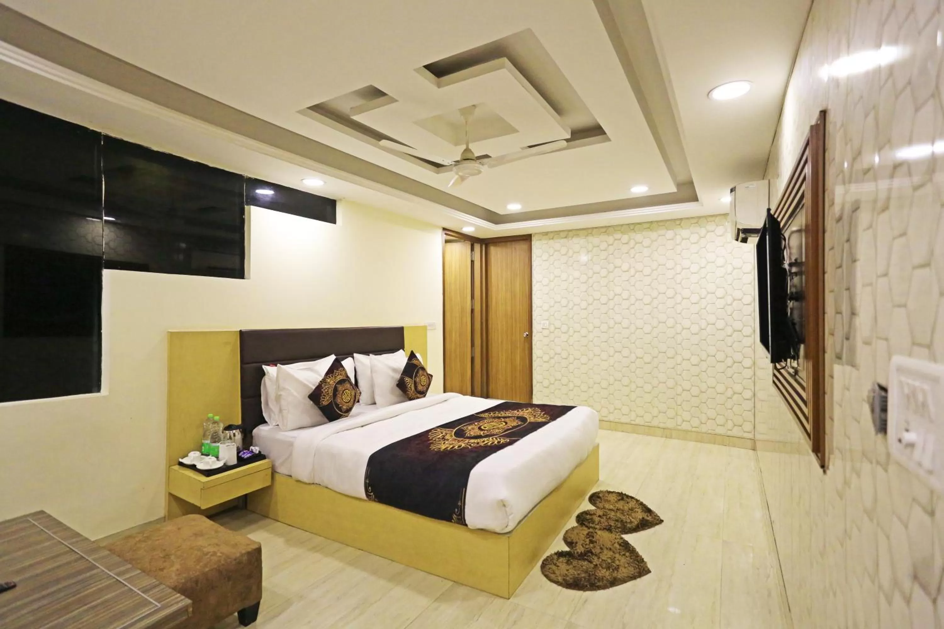 Bed in Hotel Grand Suites Delhi Airport By D Capitol
