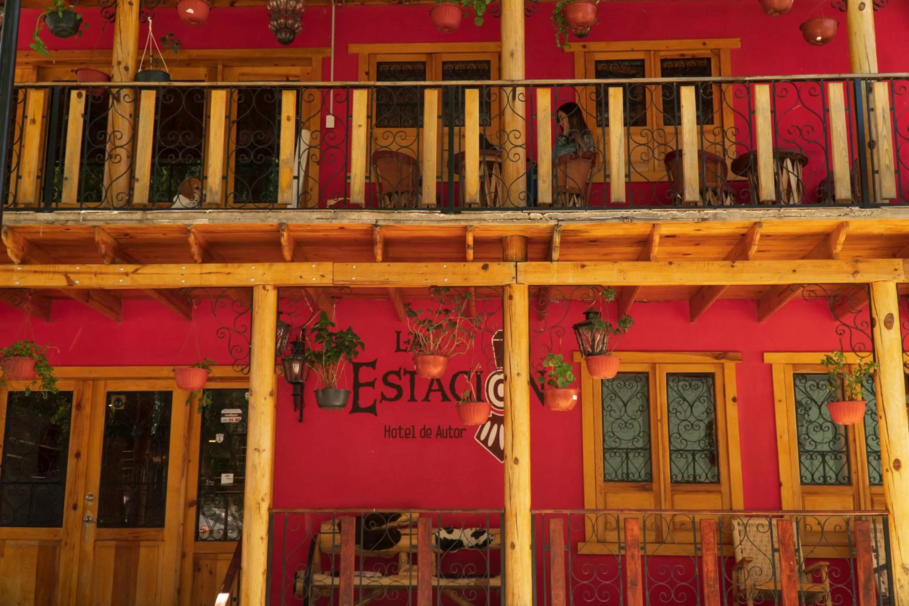 Facade/entrance in Hotel La Estacion