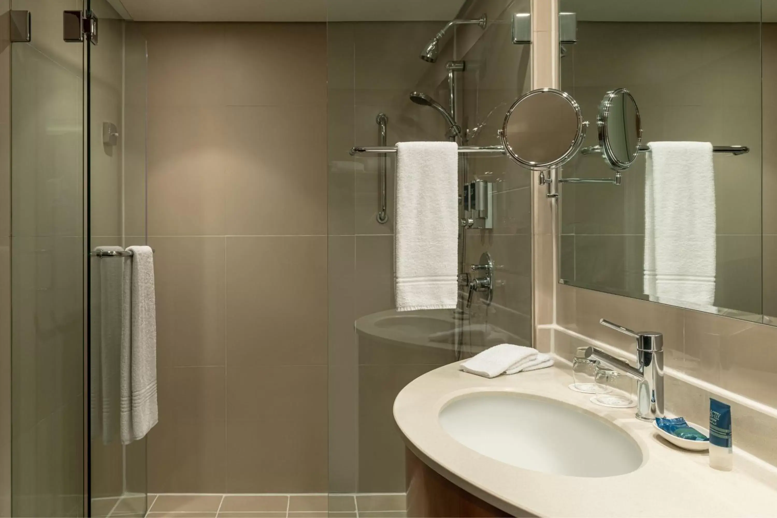 Junior Queen Suite in Four Points By Sheraton Kuwait Junior Queen Suite in Four Points By Sheraton Kuwait