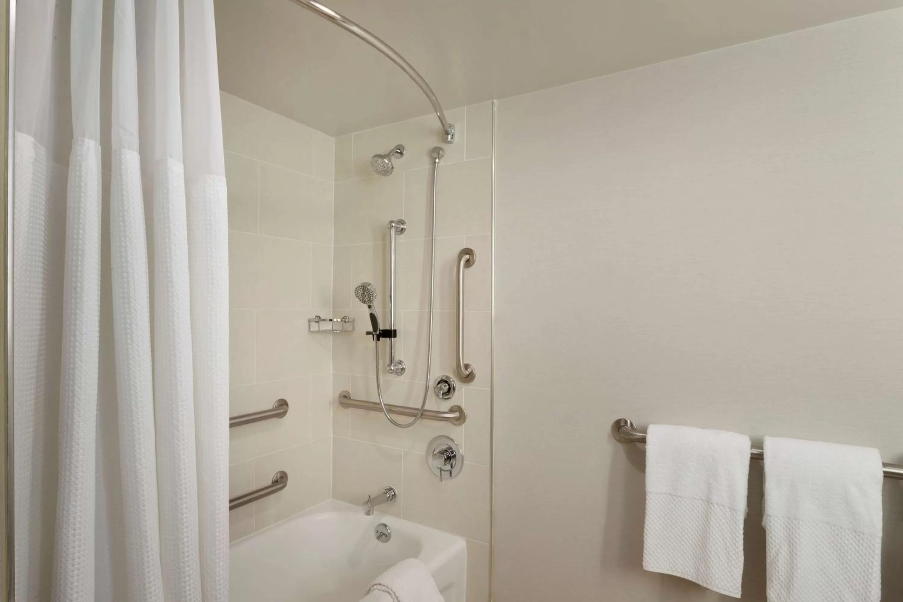 Bathroom in Embassy Suites by Hilton Columbus