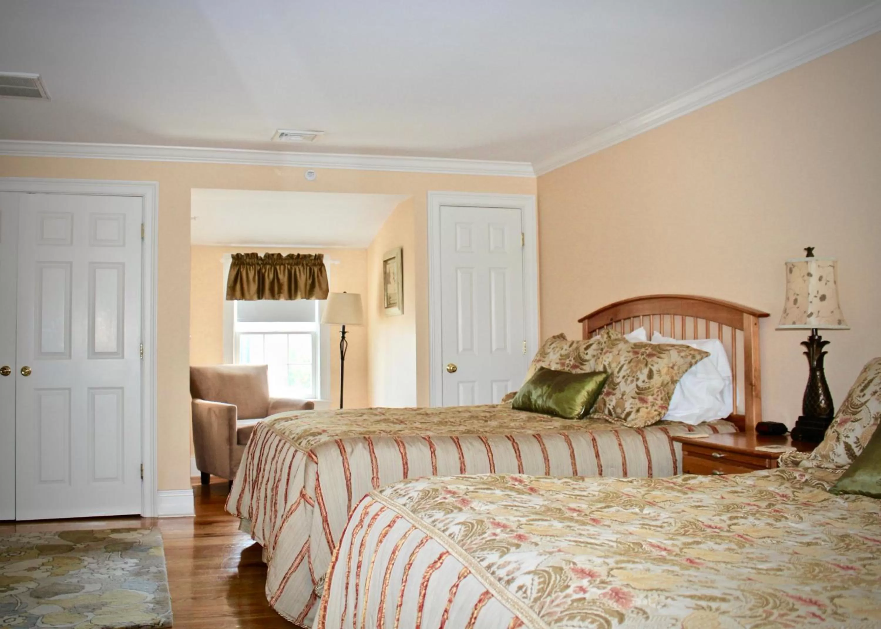 Bed in Compass Rose Inn
