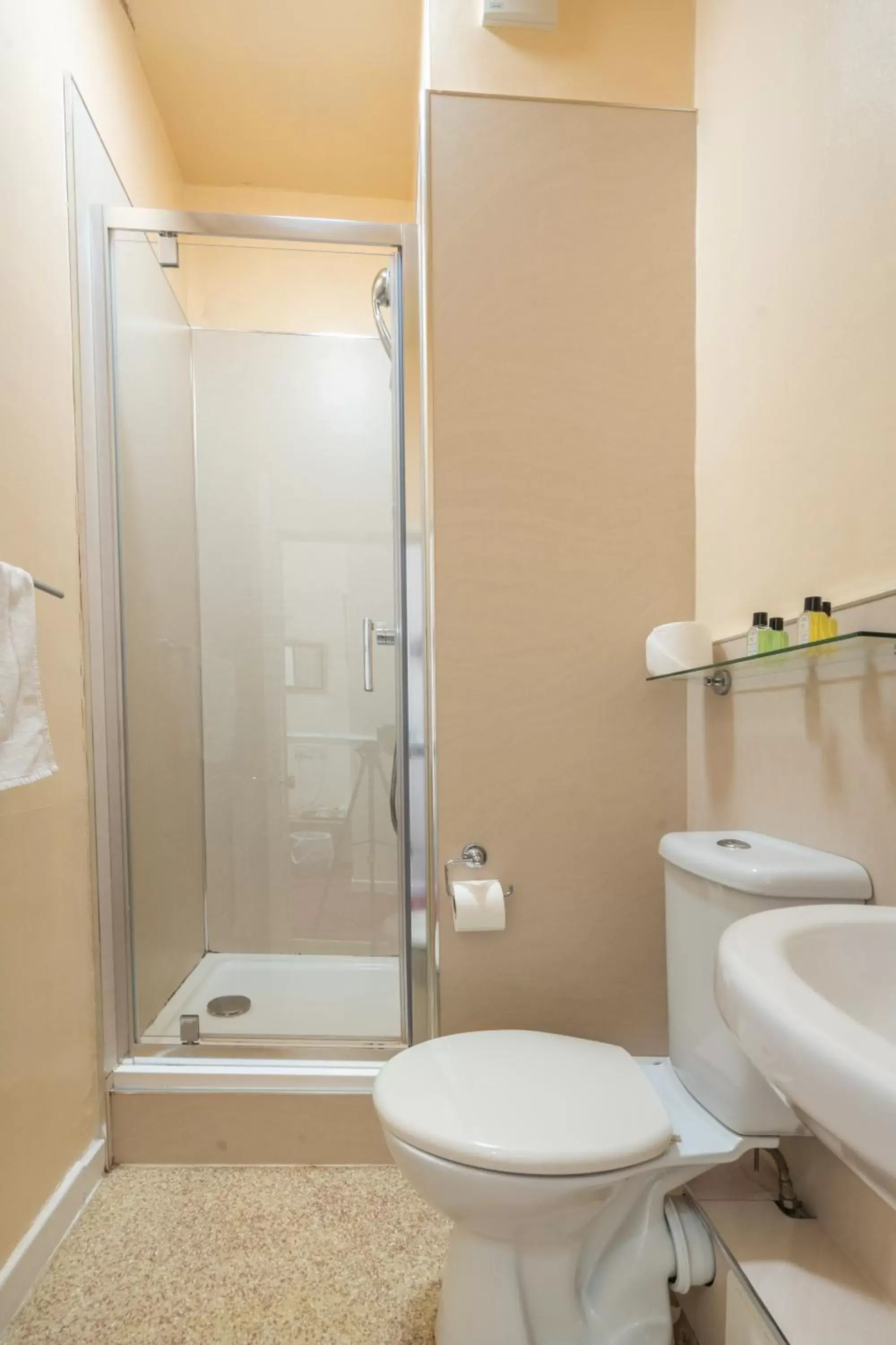 Double Room in Crown Hotel Cotswold Double Room in Crown Hotel Cotswold