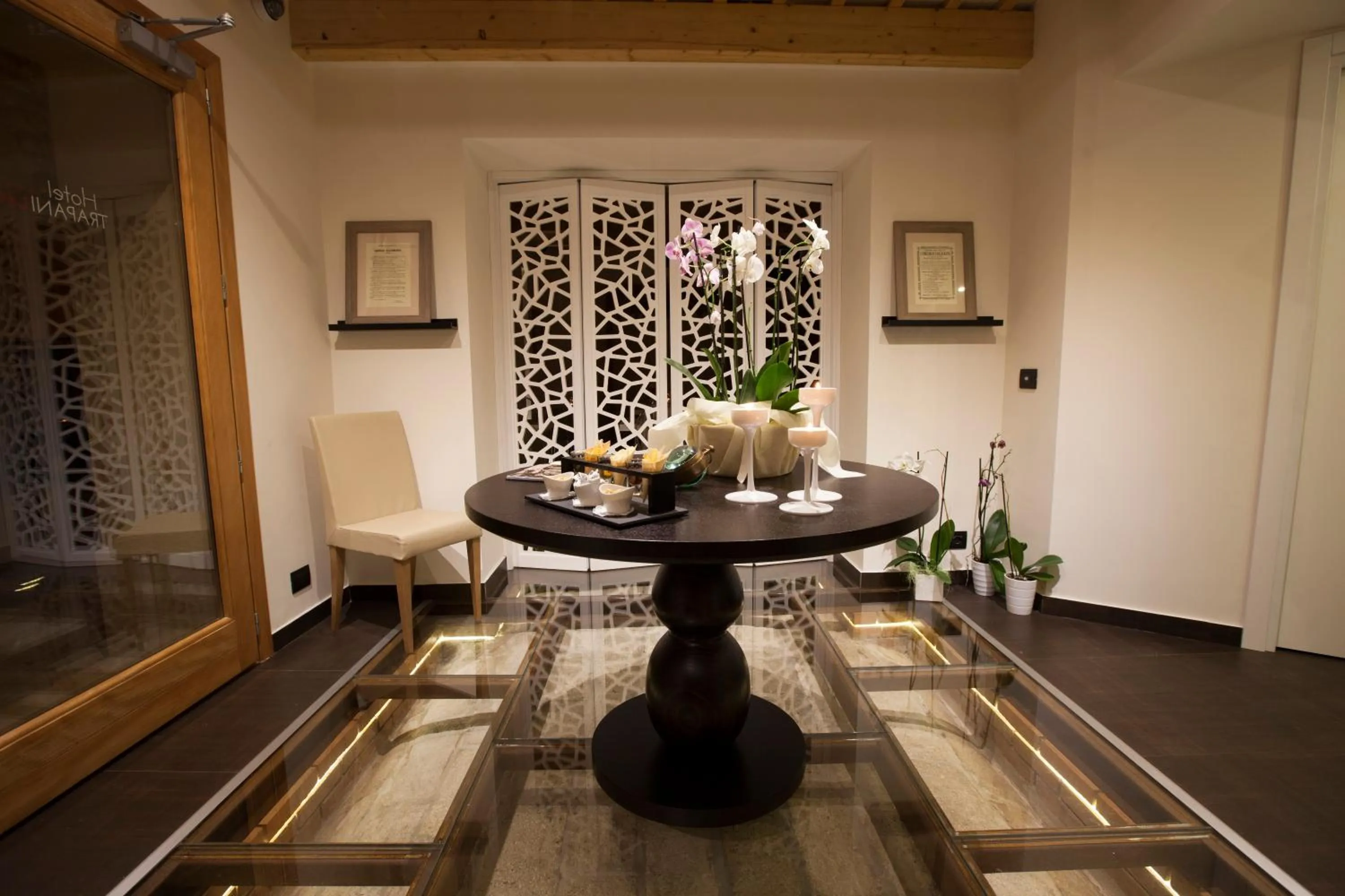 Decorative detail in Hotel Trapani In