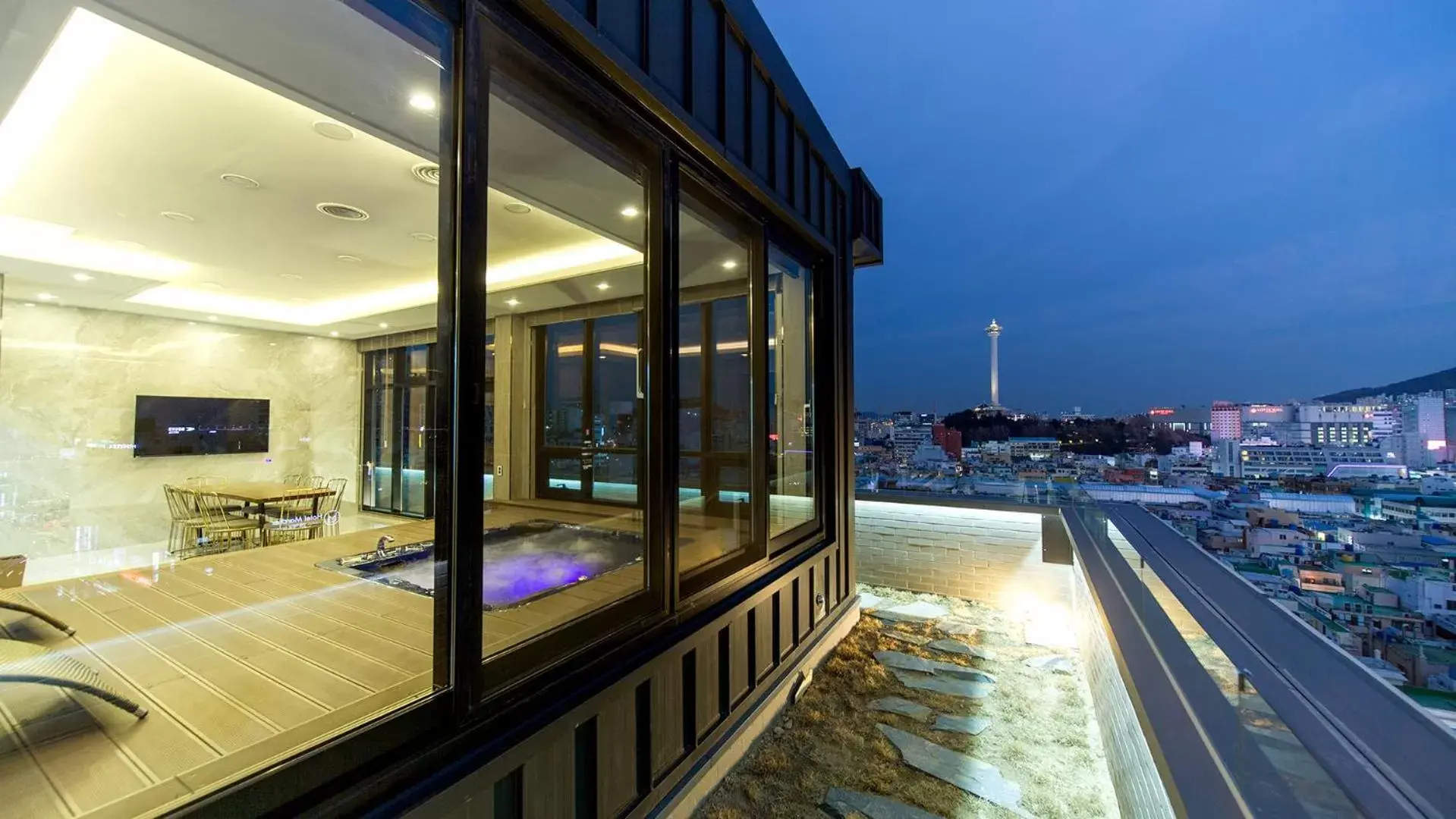 Duplex Penthouse Apartment in GnB Hotel Duplex Penthouse Apartment in GnB Hotel