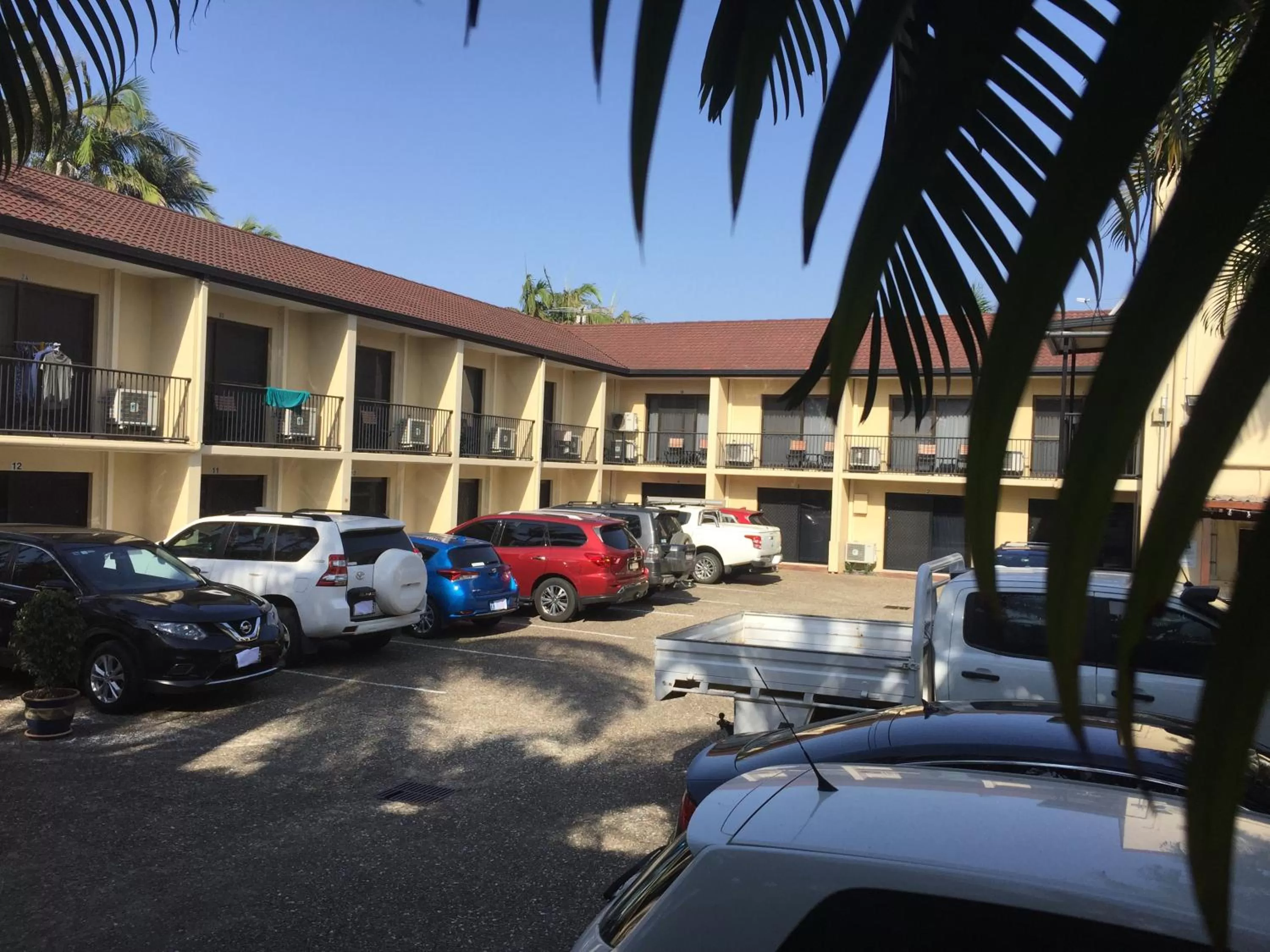 Property building in Best Western Airport 85 Motel