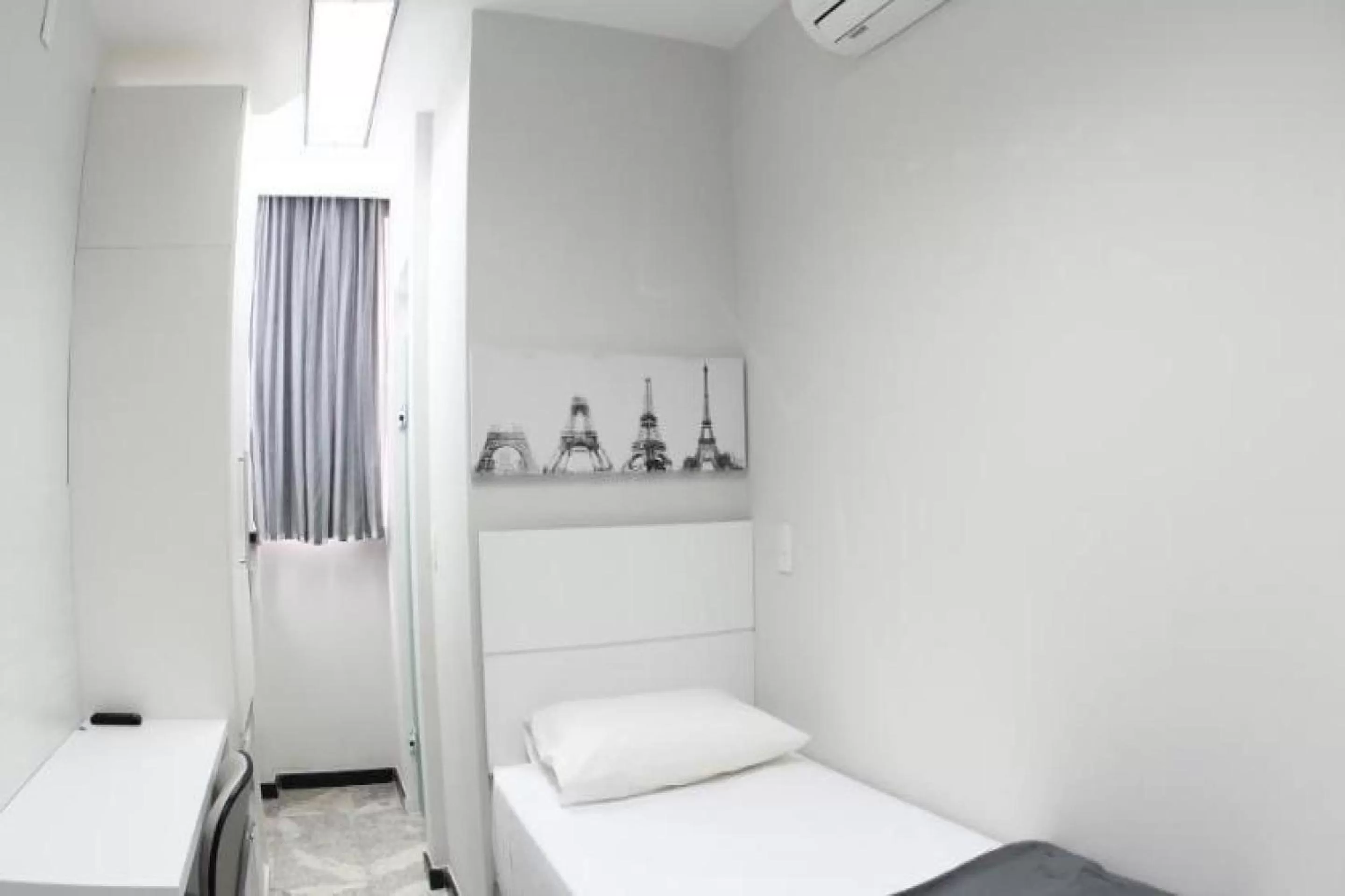 Bedroom, Bed in Compacto Hotel Alphaville Campinas