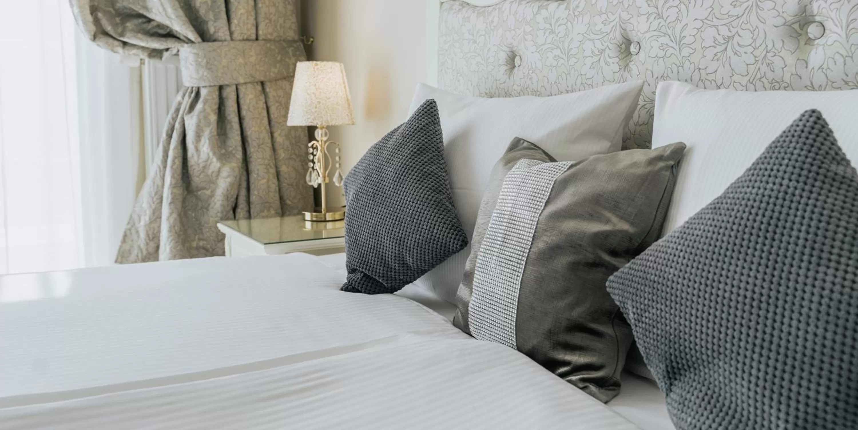 Bed in Hotel Willa Flora