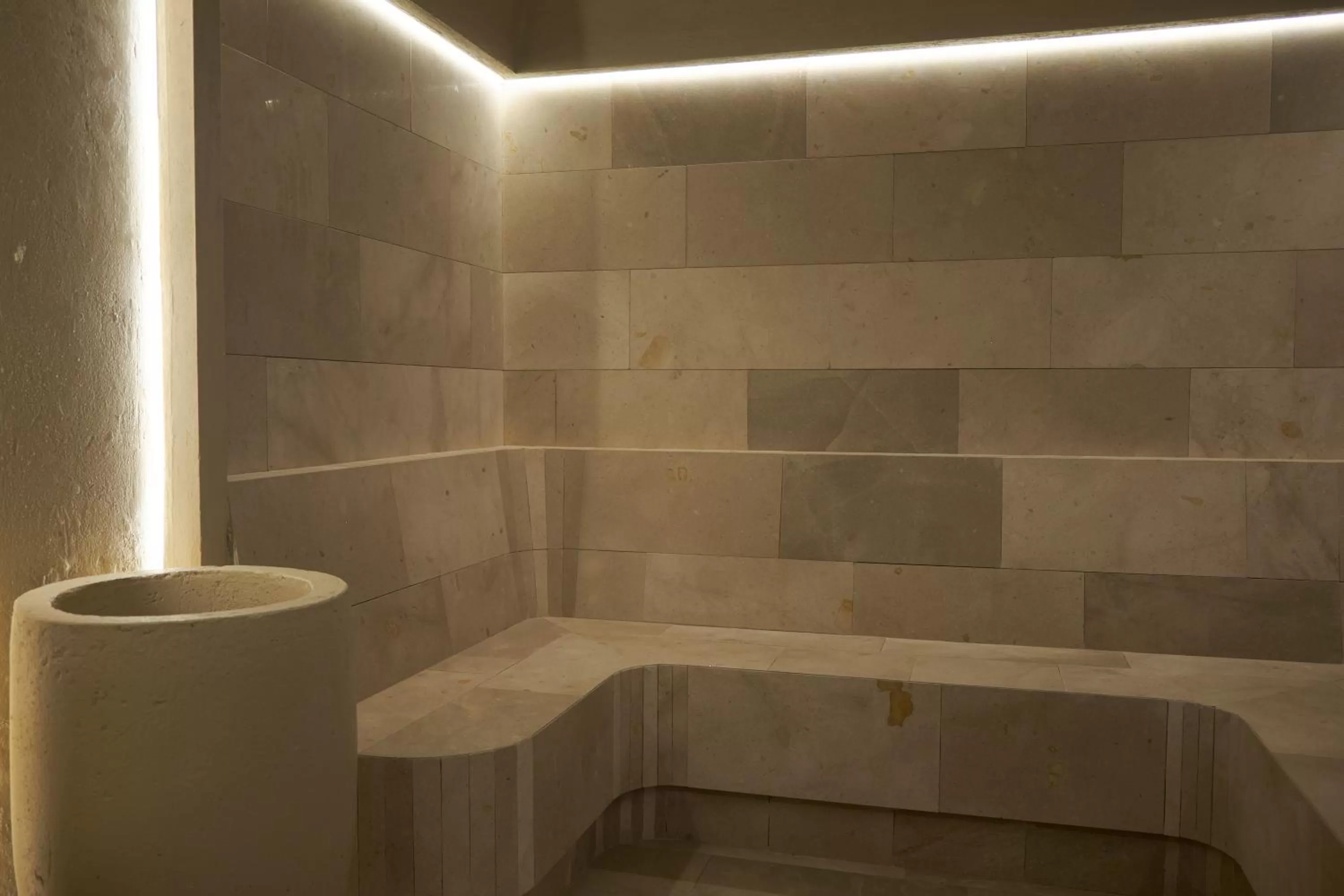 Spa and wellness centre/facilities, Bathroom in ICON 100 Luxury Apartasuites