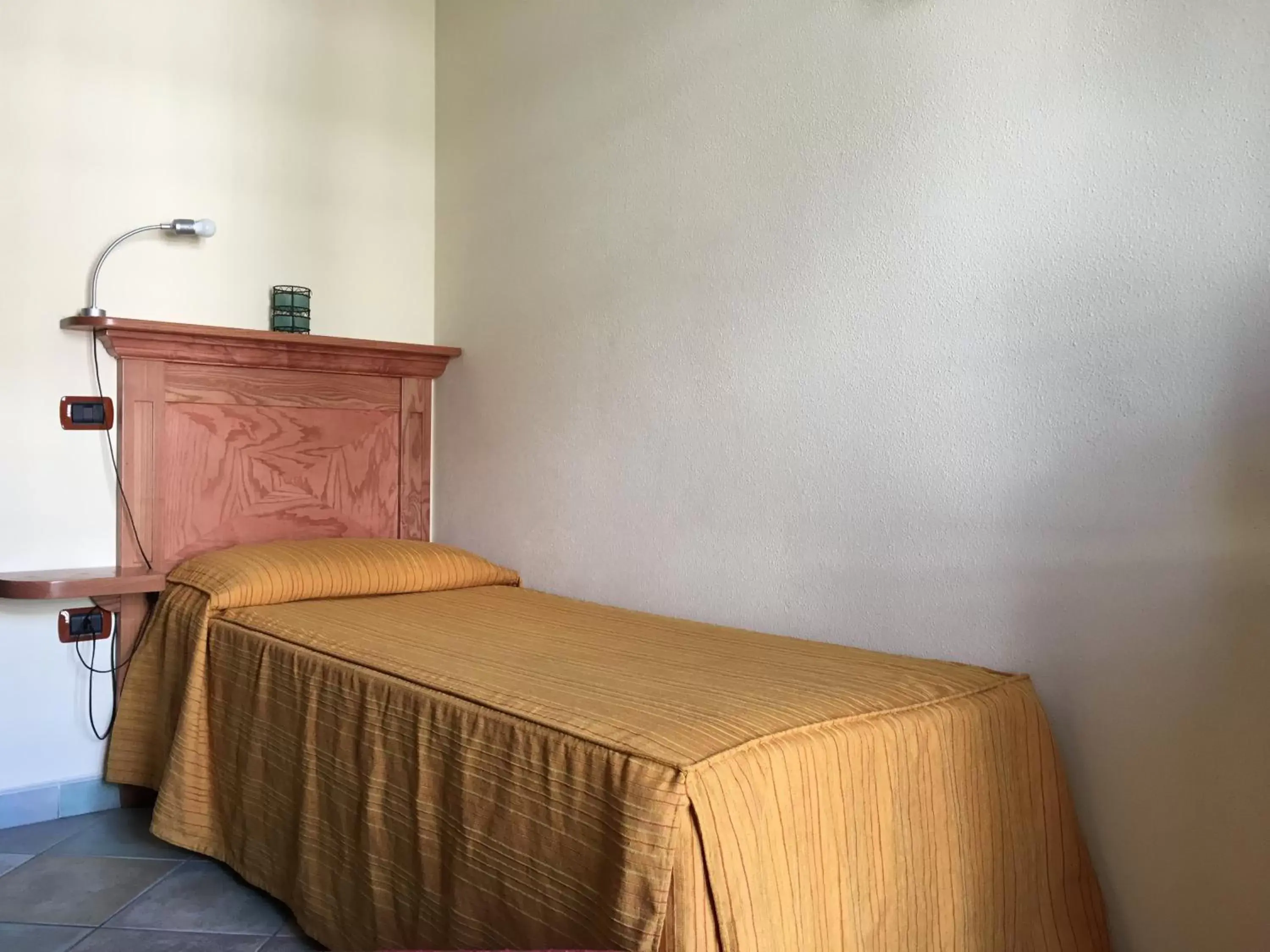 Single Room with Balcony in Il Nuovo Gabbiano Single Room with Balcony in Il Nuovo Gabbiano