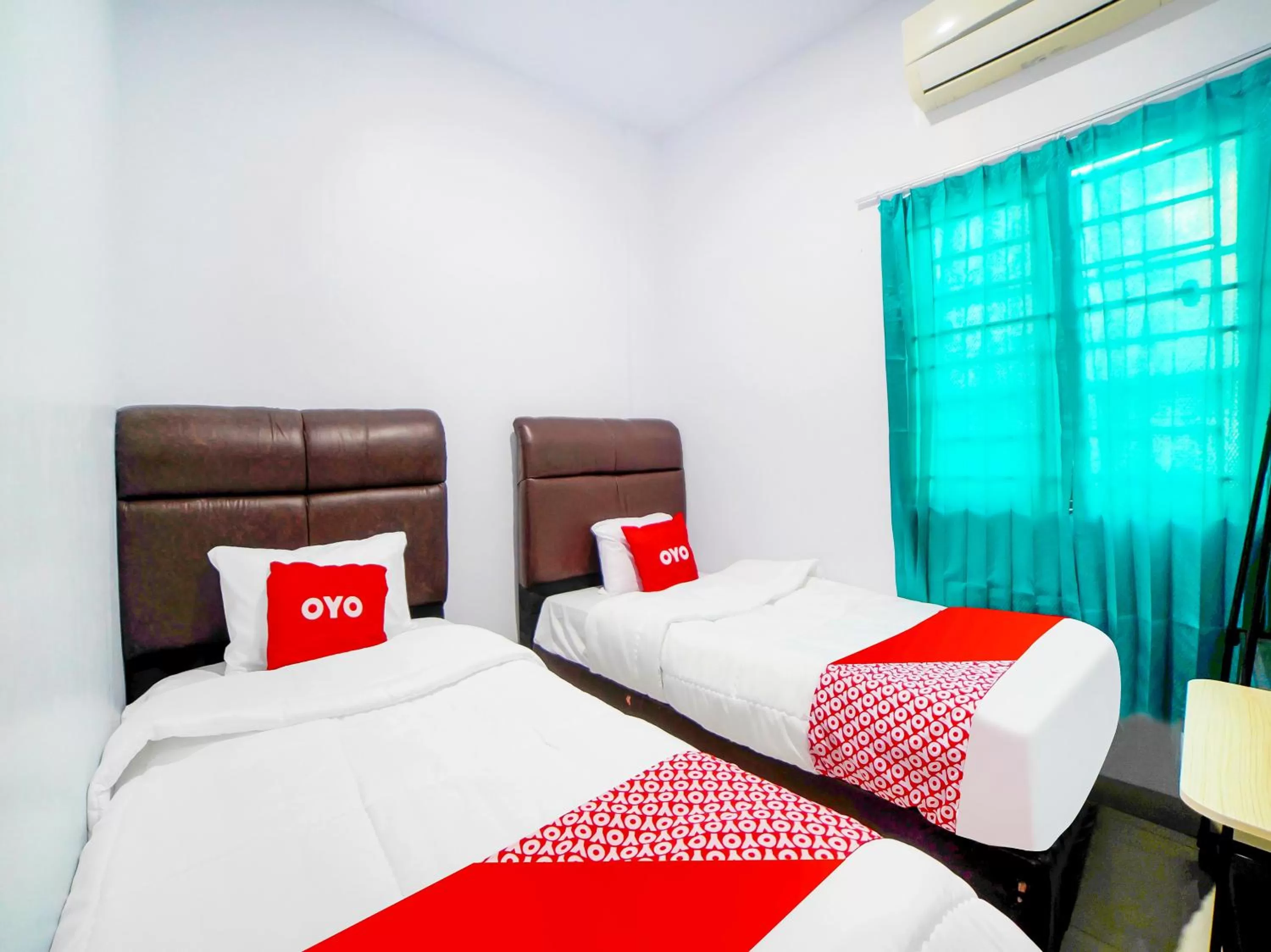 Standard Twin Room in OYO 91283 Sg Premium Guest House
