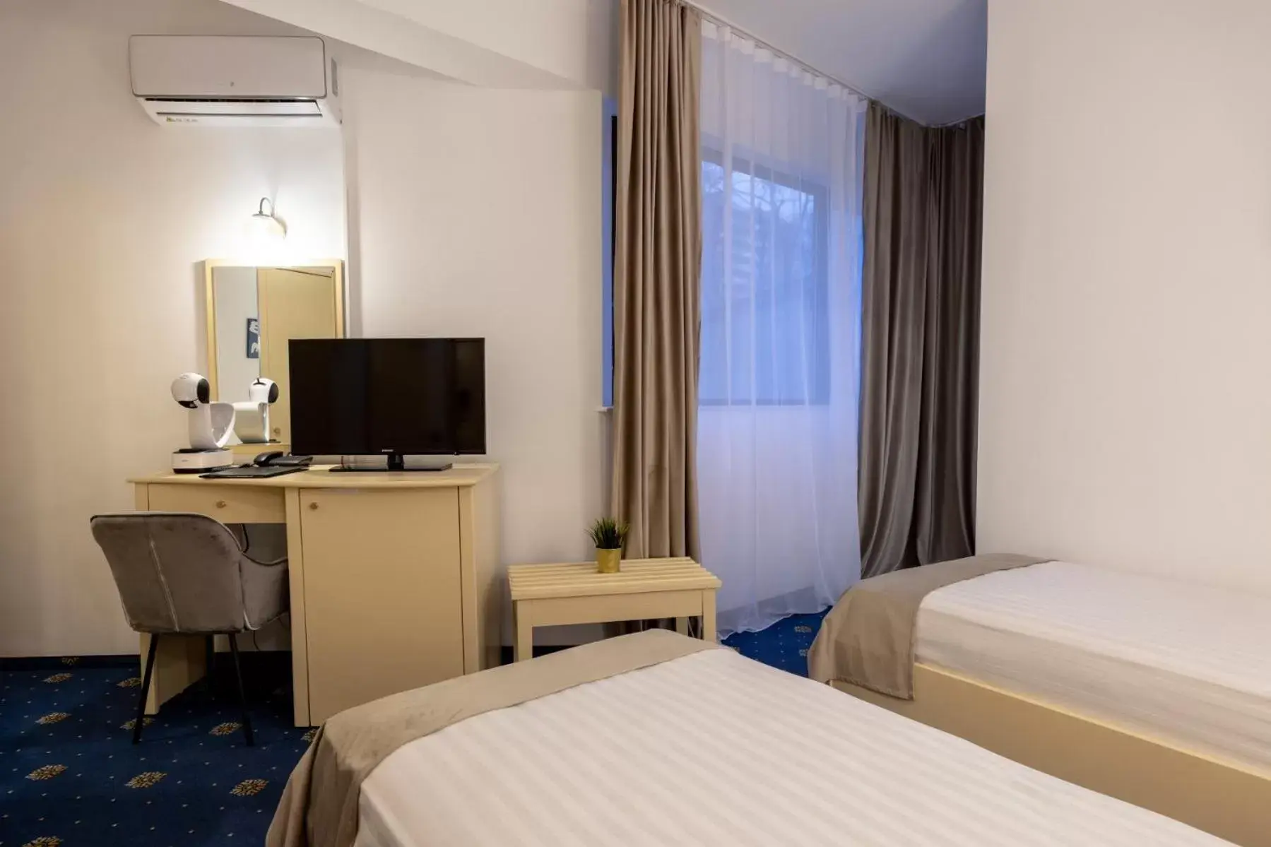 Premium Twin Room in Hotel Sir Royal Premium Twin Room in Hotel Sir Royal